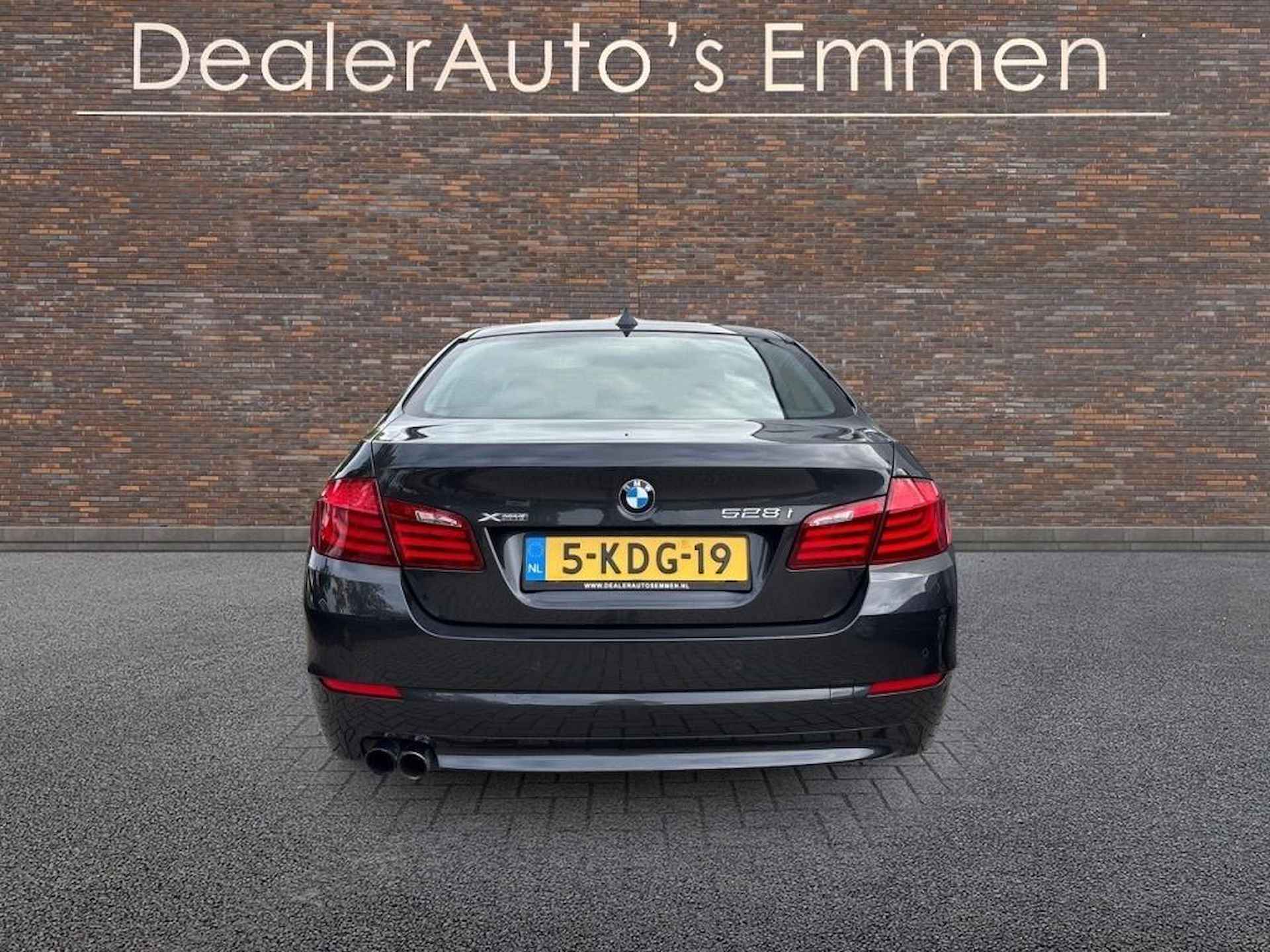 BMW 5 Serie 528xi High Executive LEDER XENON NAVIGATIE LMV CRUISE - 11/36