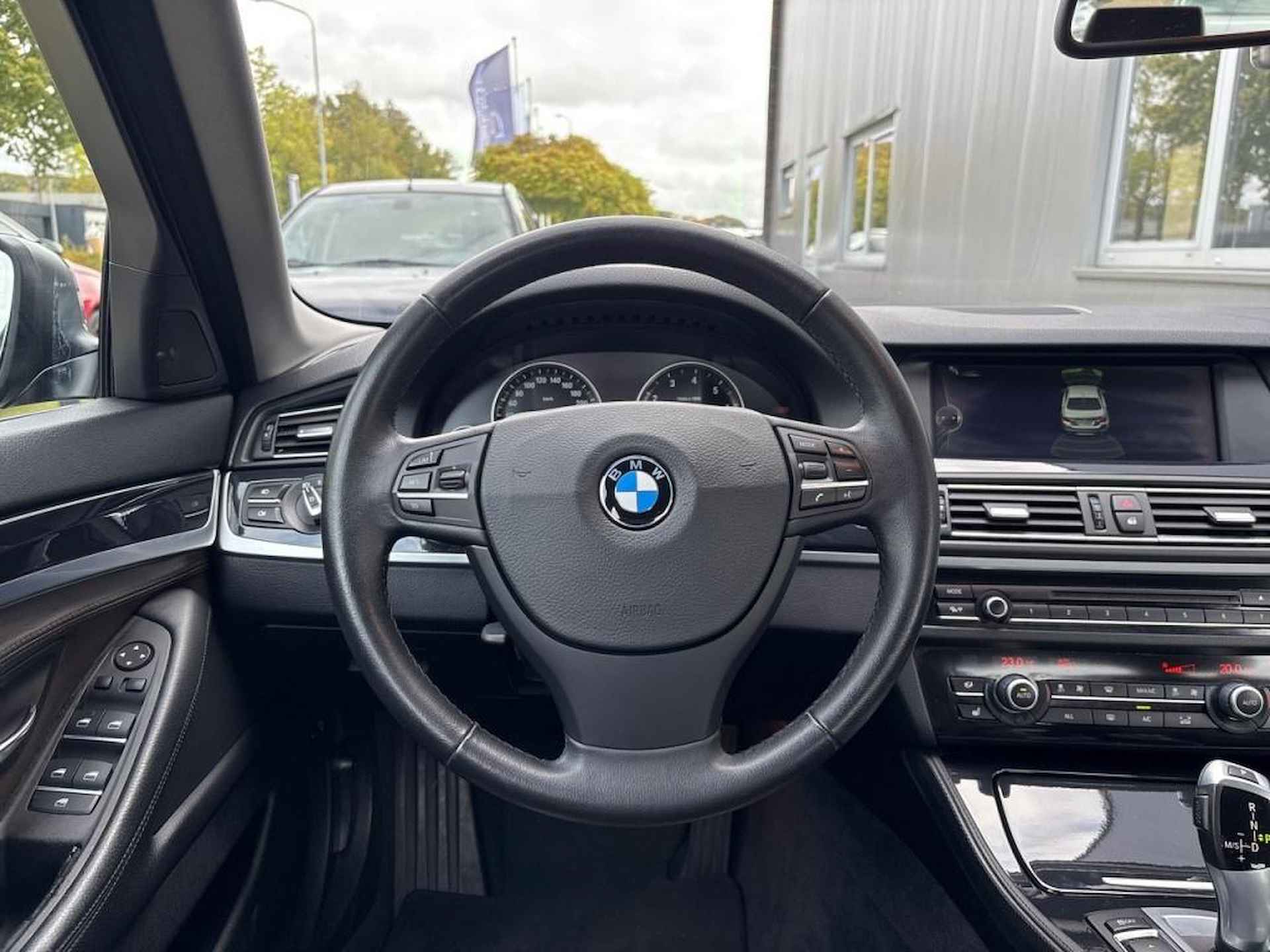 BMW 5 Serie 528xi High Executive LEDER XENON NAVIGATIE LMV CRUISE - 13/36