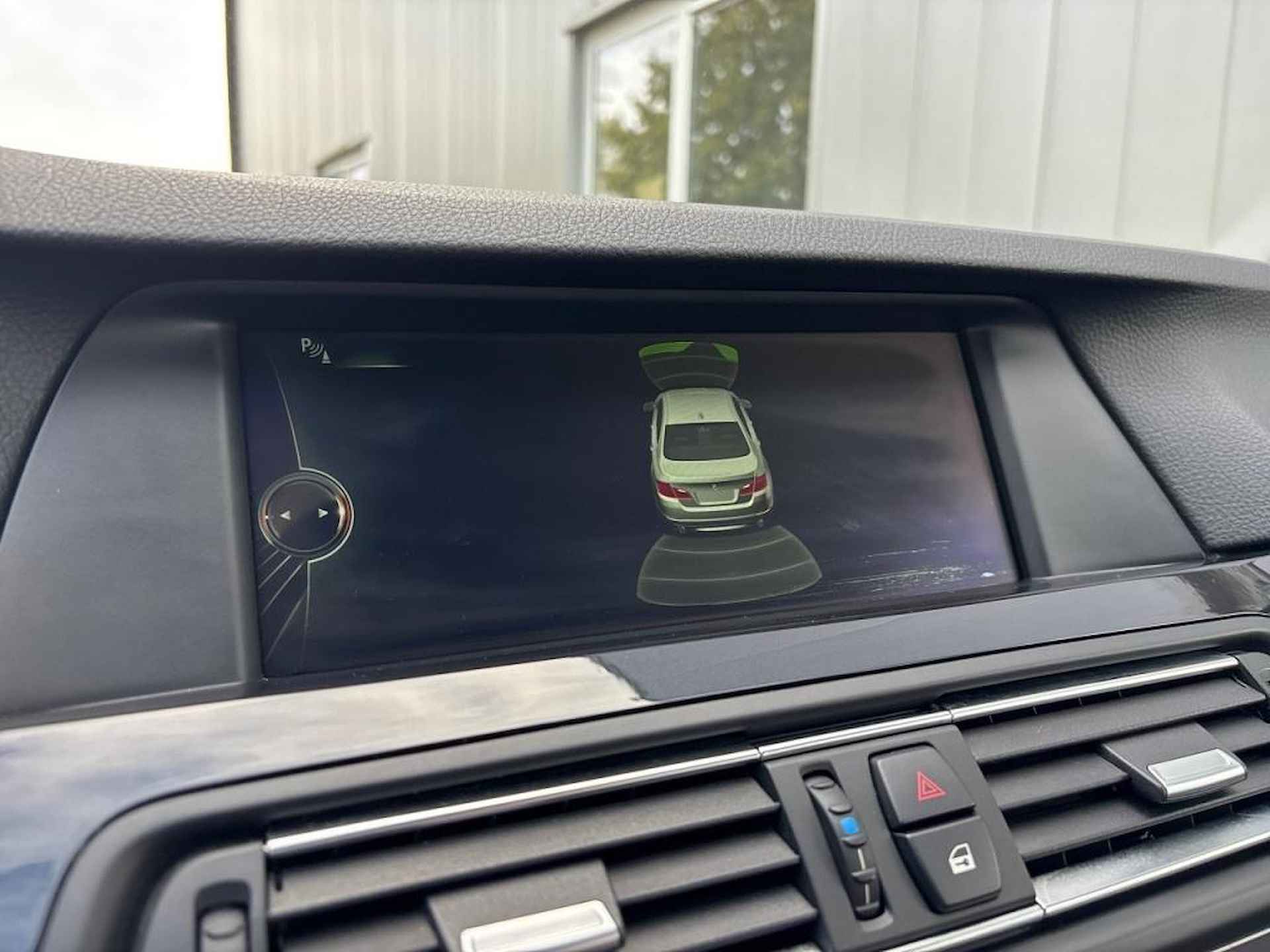 BMW 5 Serie 528xi High Executive LEDER XENON NAVIGATIE LMV CRUISE - 24/36