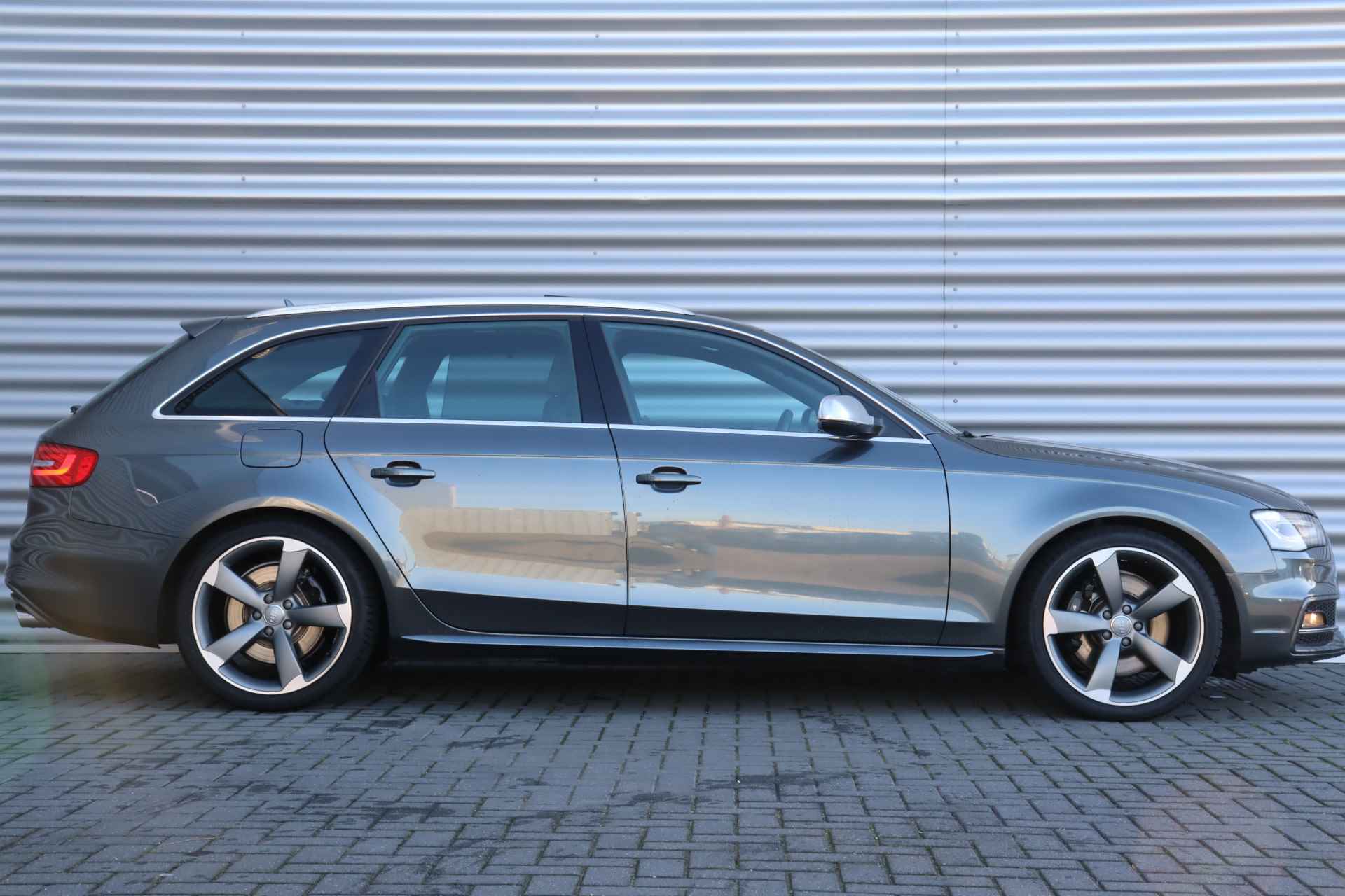 Audi S4 Avant 3.0 TFSI 334PK QUATTRO PRO LINE S AUTOMAAT / NAVI / LEDER / CLIMA / XENON / PDC / CAMERA / 19" INCH ROTOR / AFN. TREKHAAK - 3/45