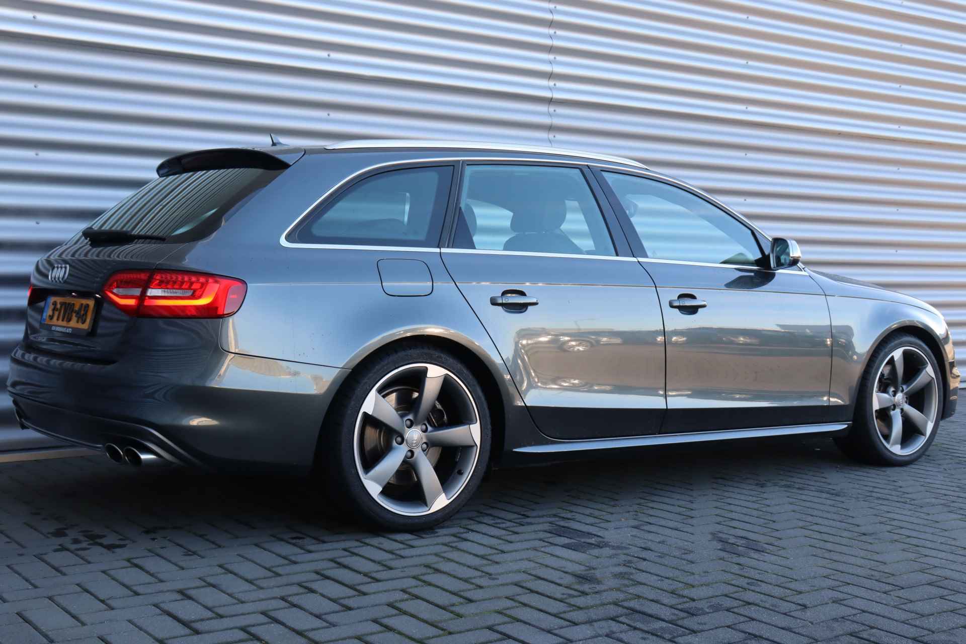 Audi S4 Avant 3.0 TFSI 334PK QUATTRO PRO LINE S AUTOMAAT / NAVI / LEDER / CLIMA / XENON / PDC / CAMERA / 19" INCH ROTOR / AFN. TREKHAAK - 7/45