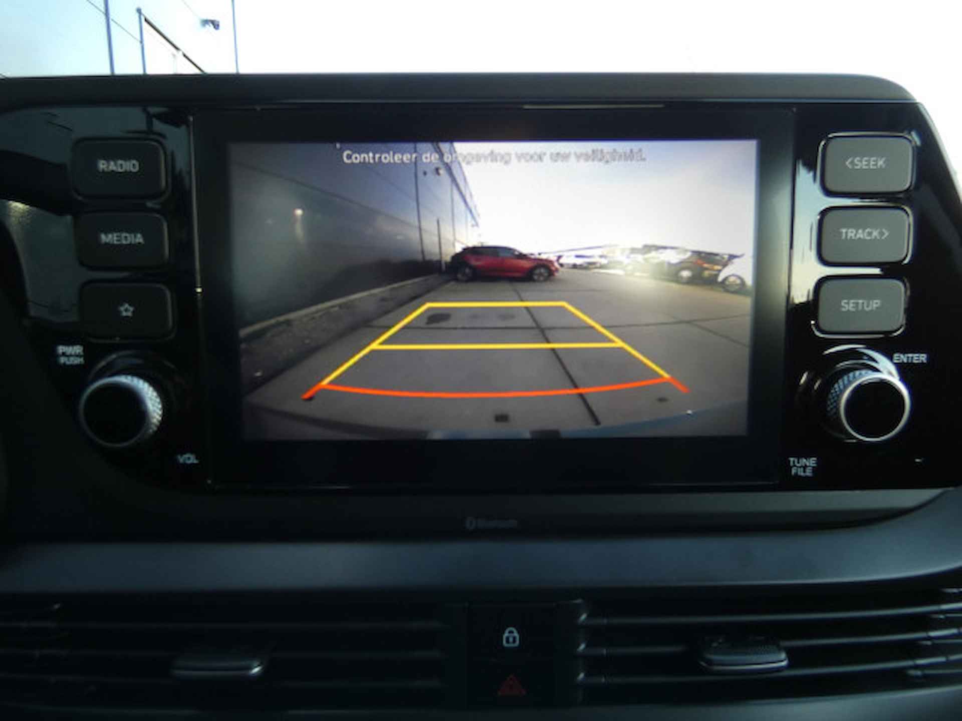 Hyundai i20 1.0 T-GDI Comfort Automaat | Parkeersensoren | Multimedia scherm - 18/35