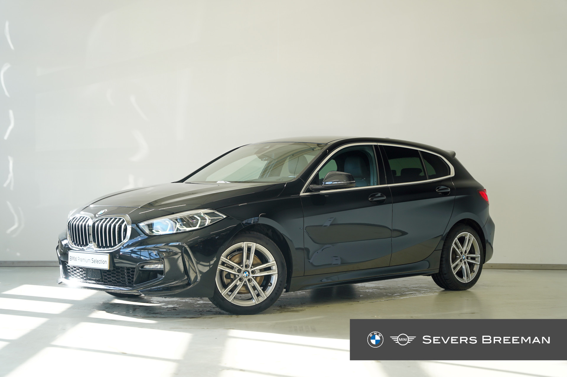 BMW 1 Serie 5-deurs 118i Executive M Sportpakket