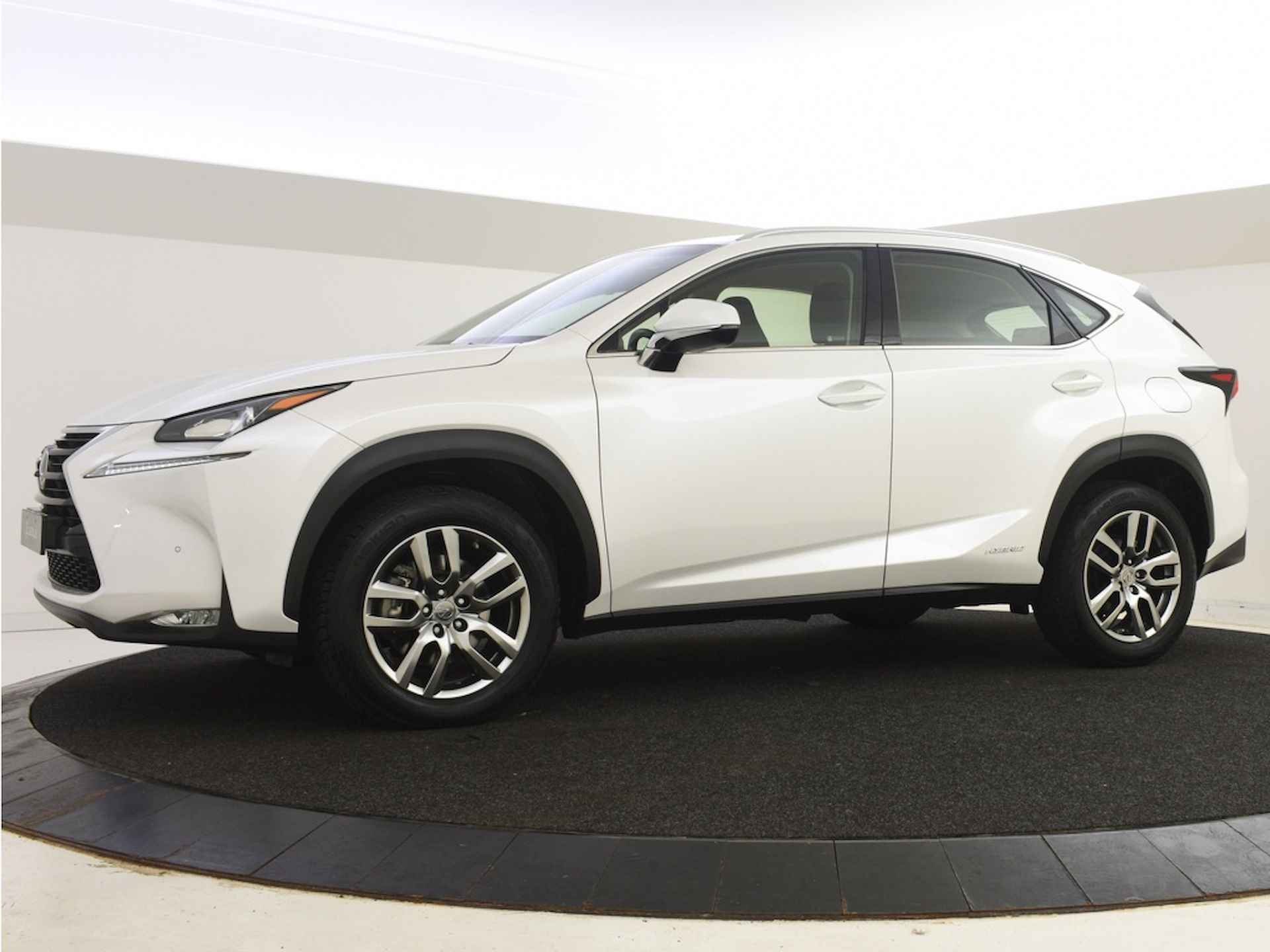 Lexus NX * NETTO DEAL * NX 300h Edition Line AWD | PDC V+A | Stoelverwarming - 6/36