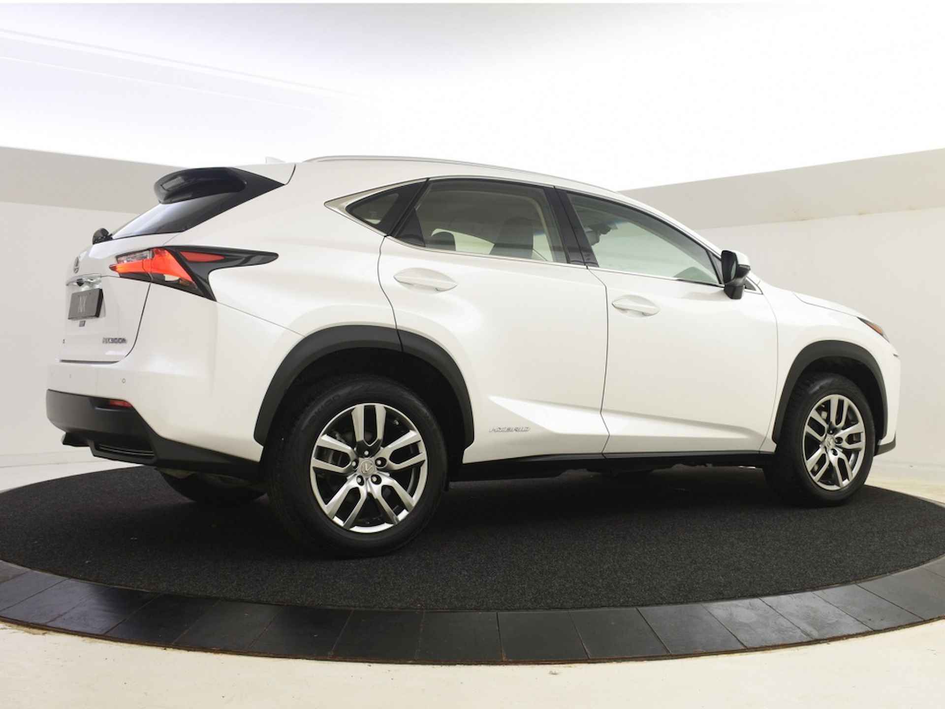 Lexus NX * NETTO DEAL * NX 300h Edition Line AWD | PDC V+A | Stoelverwarming - 7/36