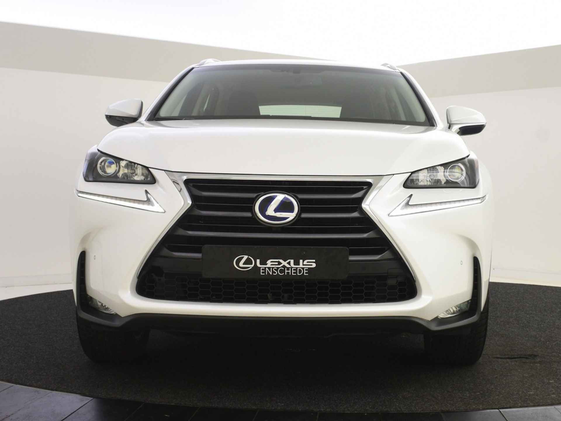 Lexus NX * NETTO DEAL * NX 300h Edition Line AWD | PDC V+A | Stoelverwarming - 8/36