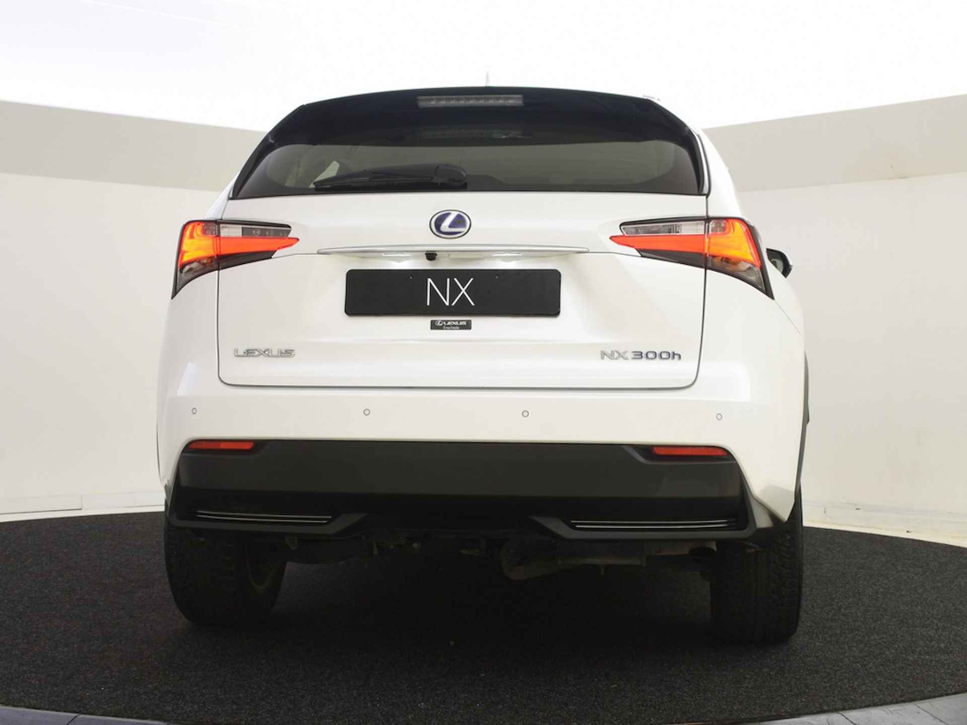 Lexus NX * NETTO DEAL * NX 300h Edition Line AWD | PDC V+A | Stoelverwarming - 9/36