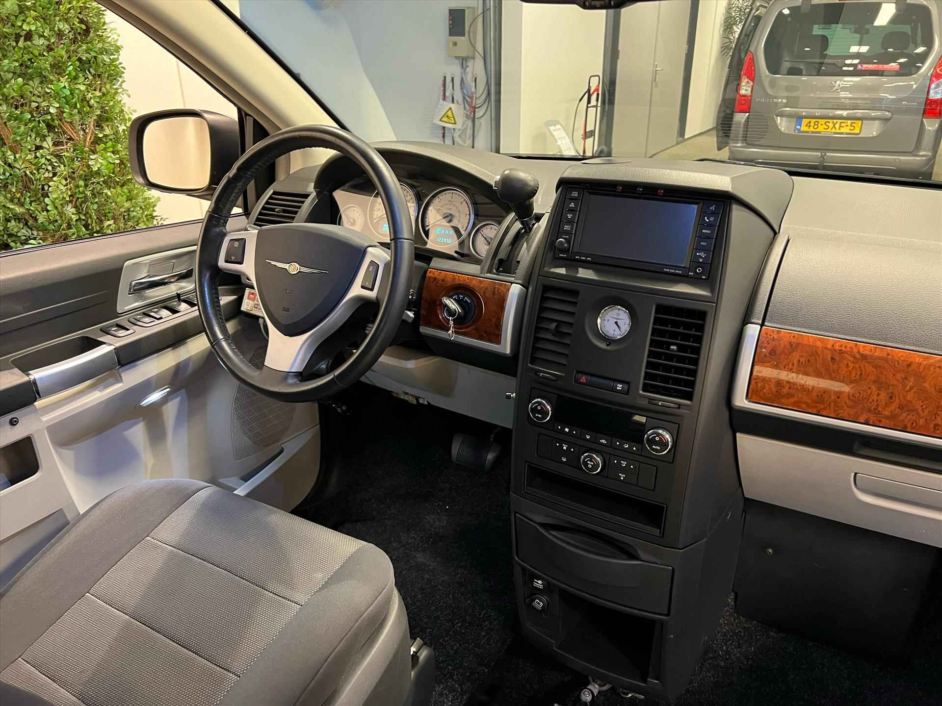 Chrysler Grand-Voyager Rolstoelauto Automaat Rolstoel voorin - 19/35