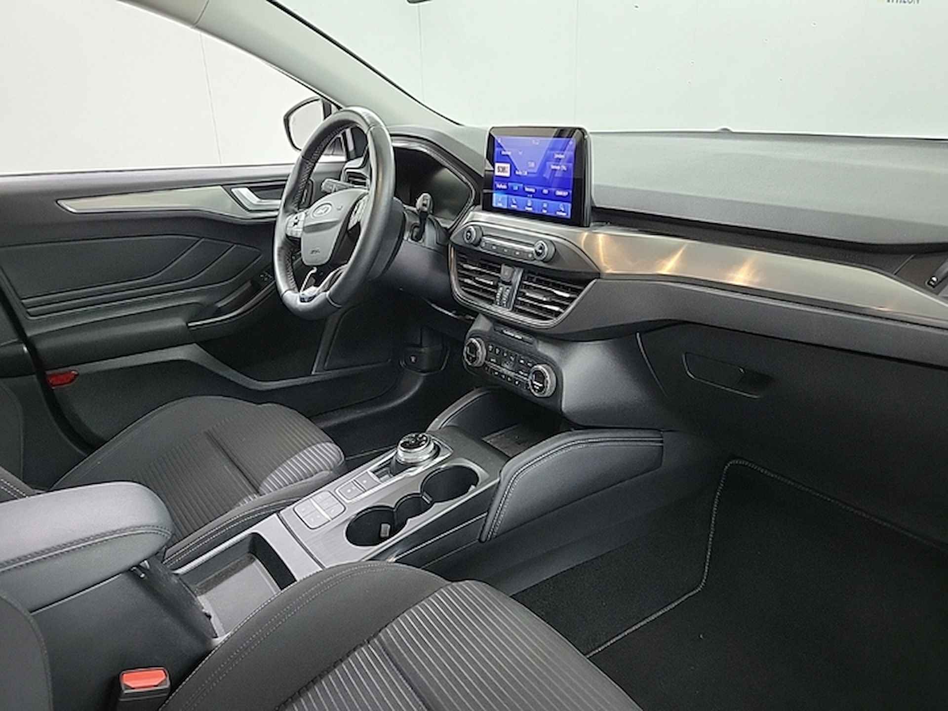 Ford FOCUS Wagon 1.0 EcoBoost Titanium X Business 1e-Eig. FORD-Dealer-Onderh. BOVAG-Dealer-Onderh. NL-AUTO.  Navigatie/Apple-Carplay/Android-Auto, Keyless-Entry, Achteruitrijcamera, Parkeersensoren-V+A, Elektrische-Achterklep, Stoel-Verwarming, Privacy-Glas - 8/22