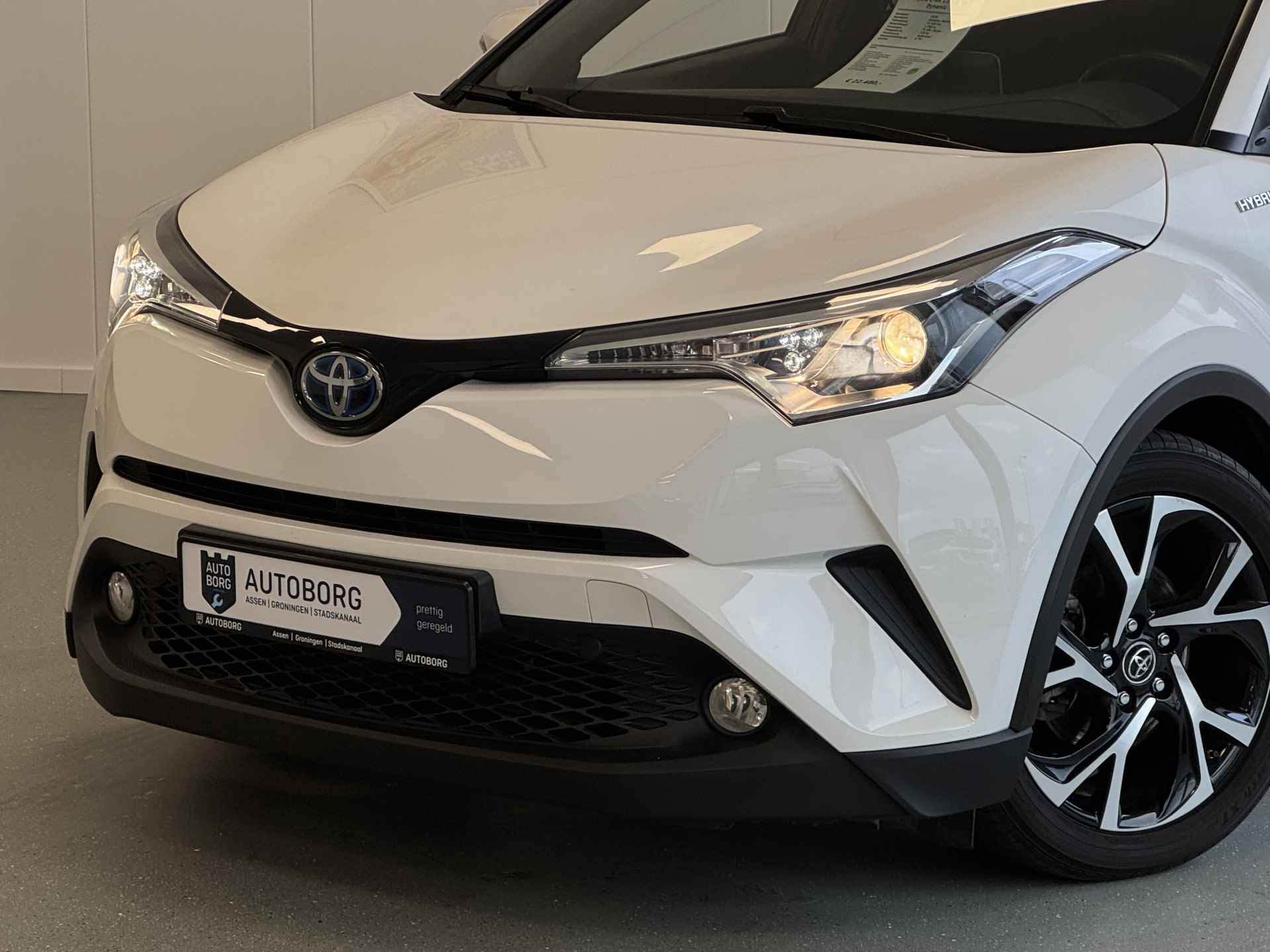 Toyota C-HR 1.8 Hybrid Dynamic | ALL IN PRIJS !!! | Navigatie | Voorstoelen verwarmd | Cruise control Adaptive | Airco | Rijklaar + 12 Maand BOVAG Garantie - 3/32