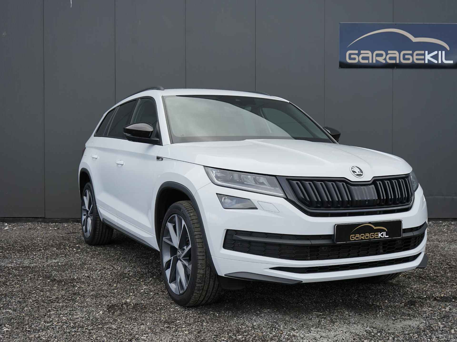 Skoda Kodiaq 1.5 TSI Sportline Business 1ste eig. / Dealeronderh. / 360 camera / Keyless / SmartLink / Elektr. achterklep - 4/33