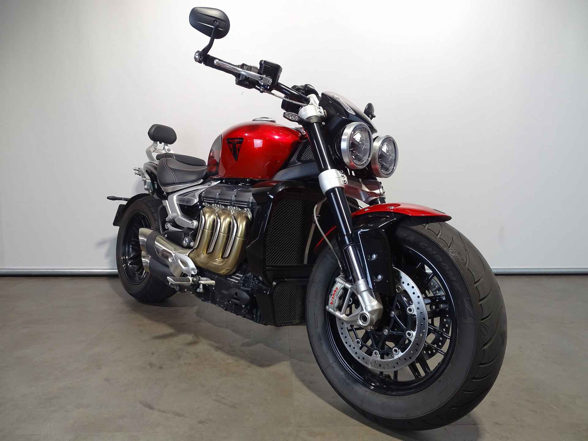 Triumph ROCKET III R 221 - 2/10