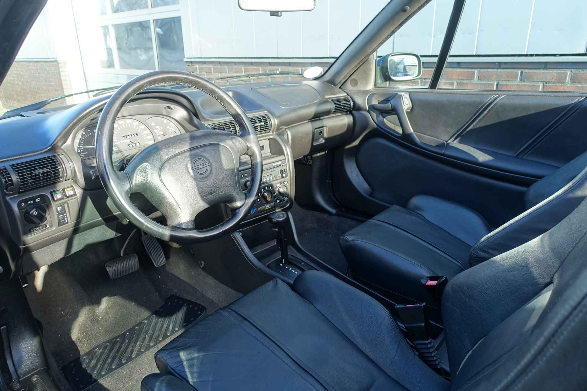 Opel Astra Cabriolet 1.6i Comfort - 11/24