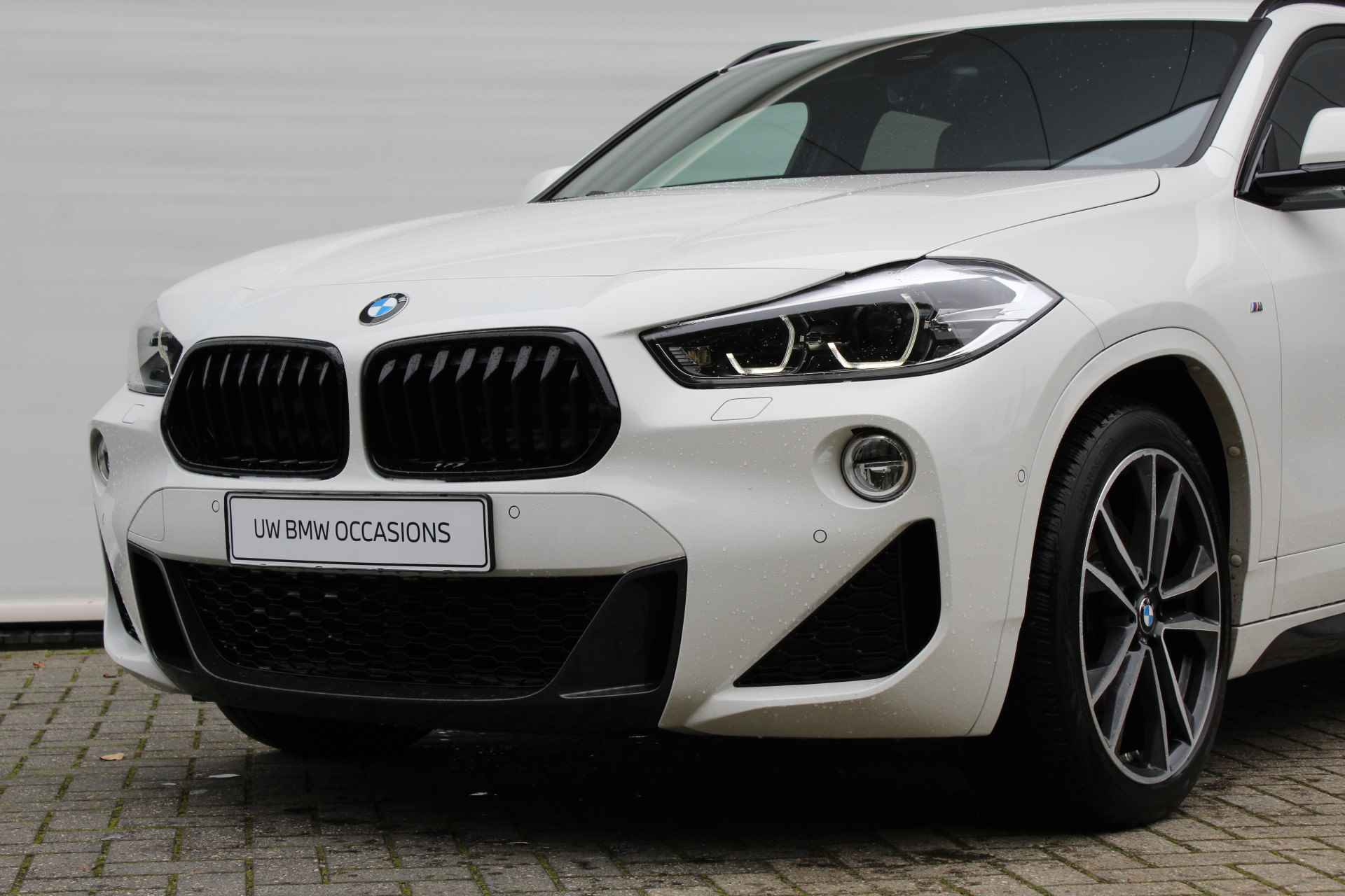 BMW X2 sDrive20i M Sport Automaat / Achteruitrijcamera / Sportstoelen / Comfort Access / Head-Up / LED / Park Assistant / Stoelverwarming - 17/32