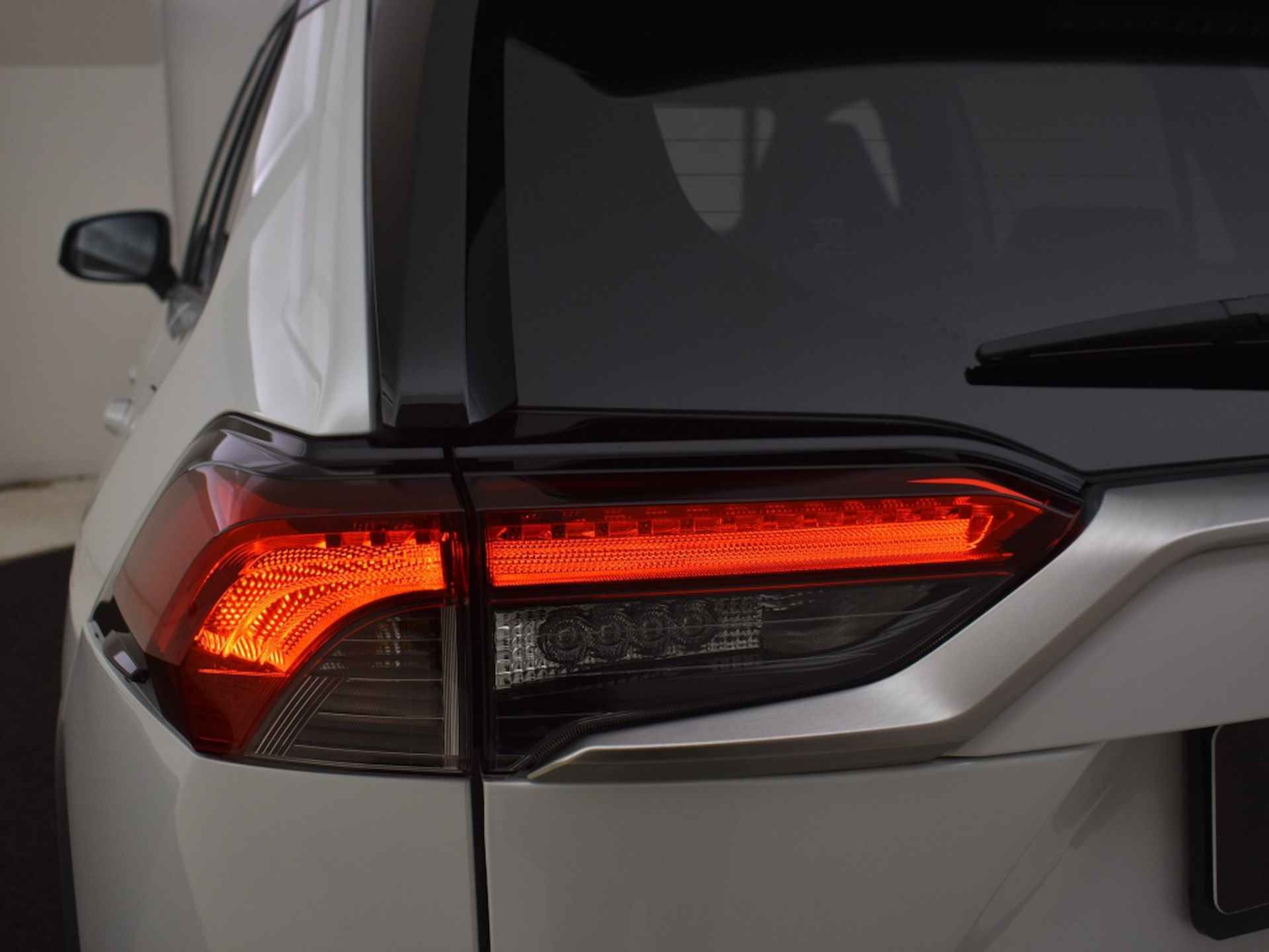 Toyota RAV4 2.5 Plug In Hybrid AWD Premium Edition | JBL | BLS | PDC V+A - 14/34