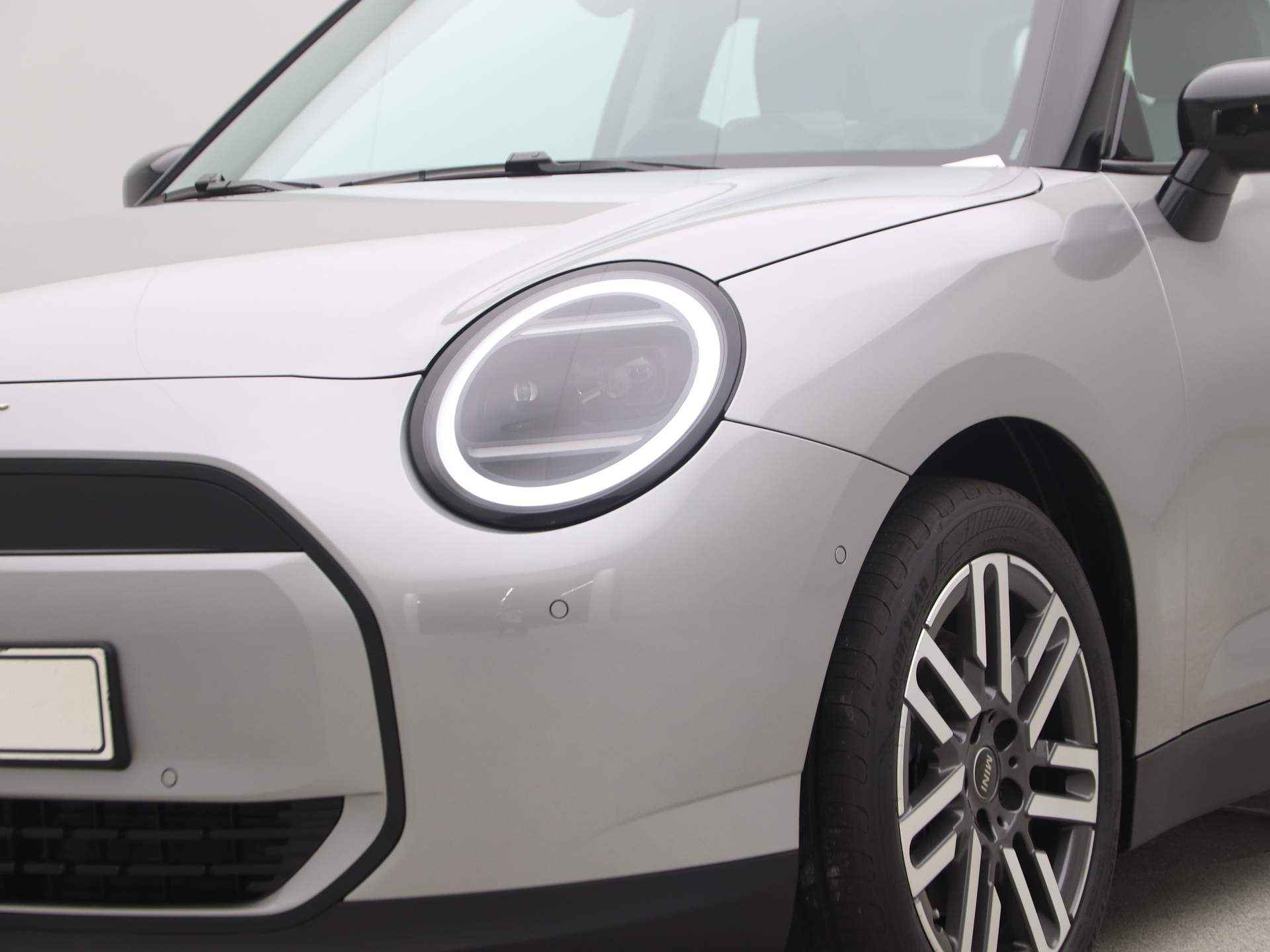 MINI Cooper E Classic Pakket L PRIVATE LEASE EUR 378,- (48 mnd/10.000 km incl. SEPP subsidie) - 20/21