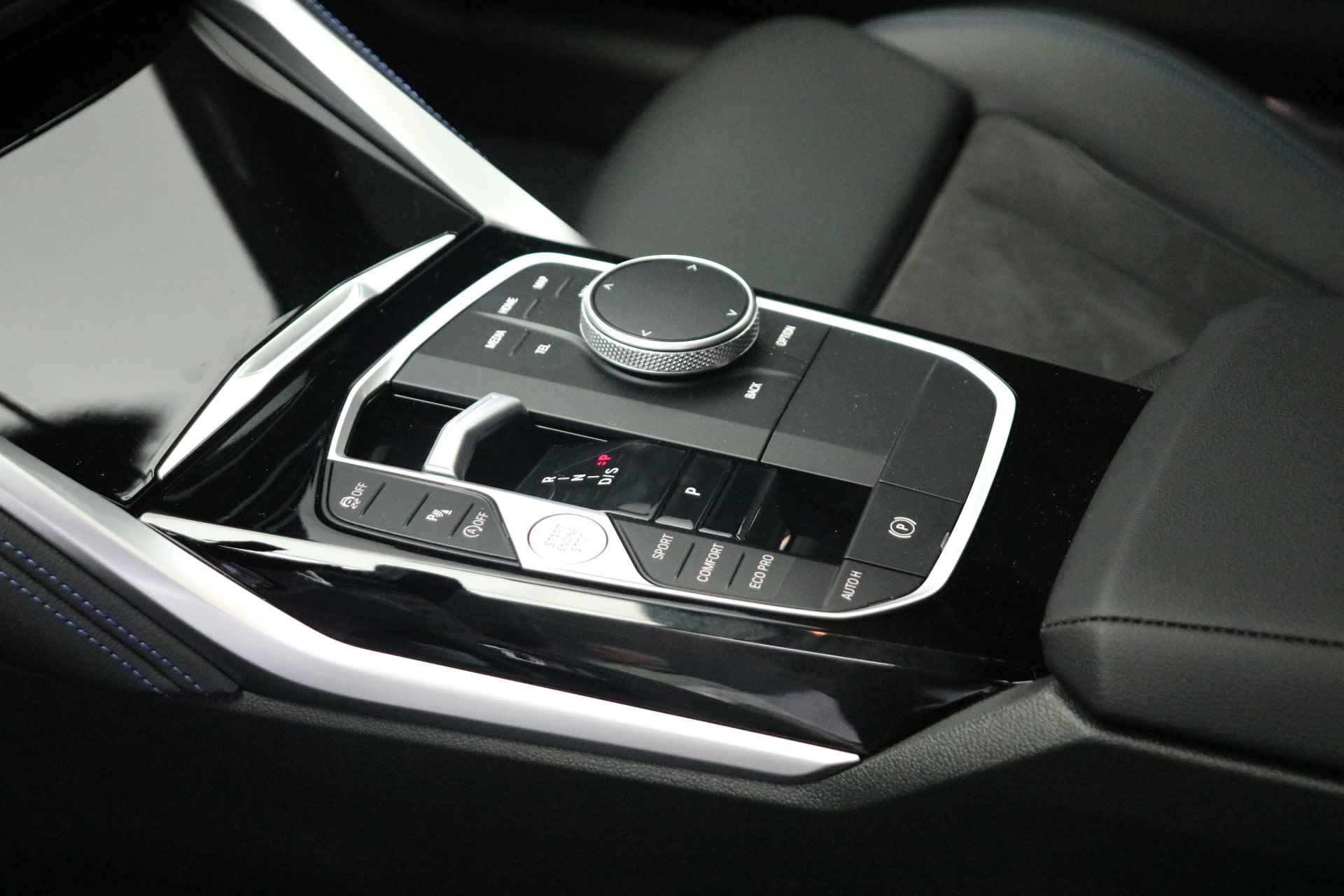 BMW 2 Serie Coupé M240i xDrive Automaat / Schuif-kanteldak / Adaptieve LED / Adaptief M Onderstel / Active Cruise Control / Parking Assistant / Comfort Access - 13/25