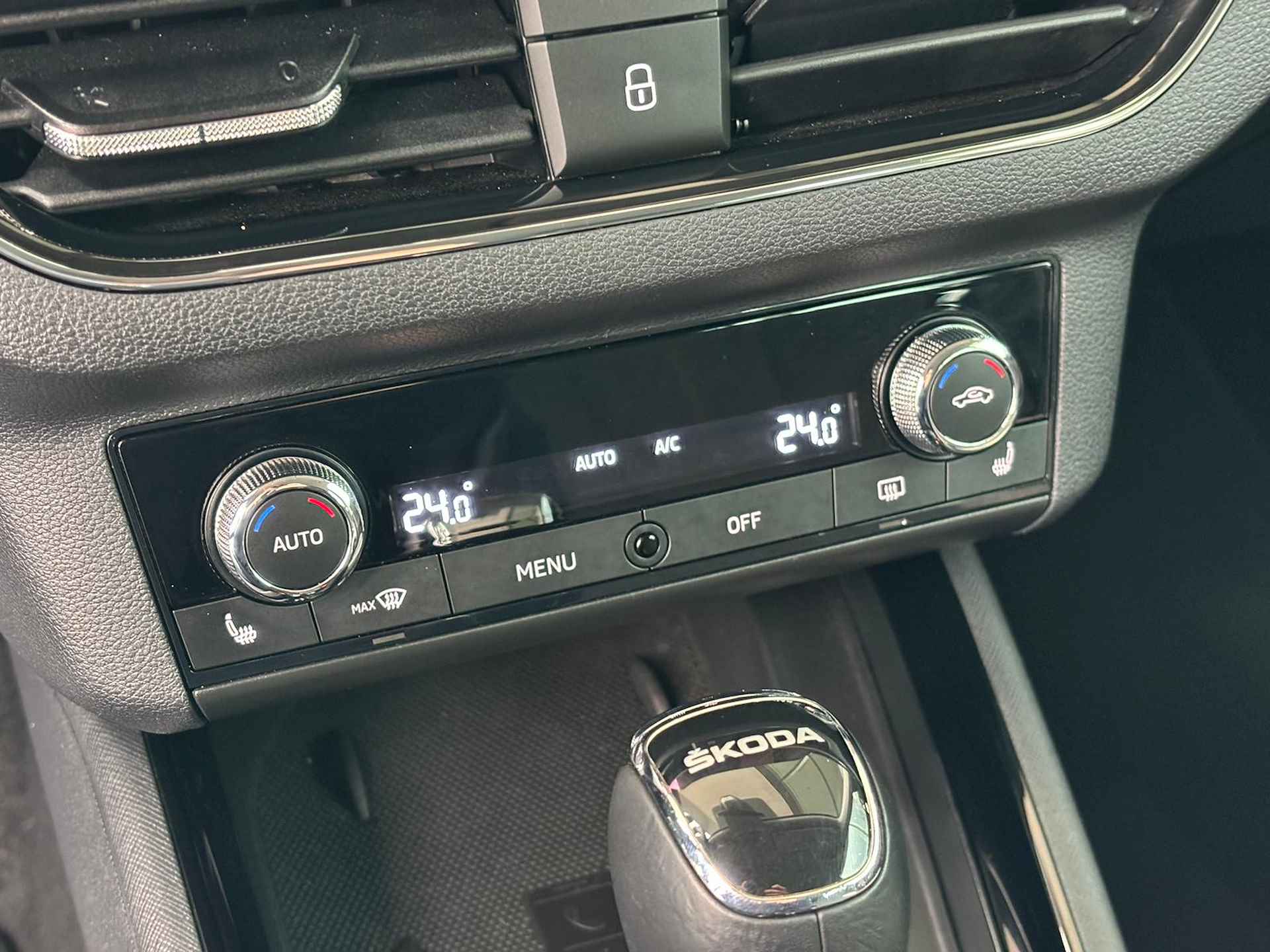 Škoda Kamiq 1.0 TSI 110pk DSG Style / LED / Digitale cockpit / Navi / Camera / Stoelverwarming / Trekhaakvoorbereiding / Keyless - 21/23