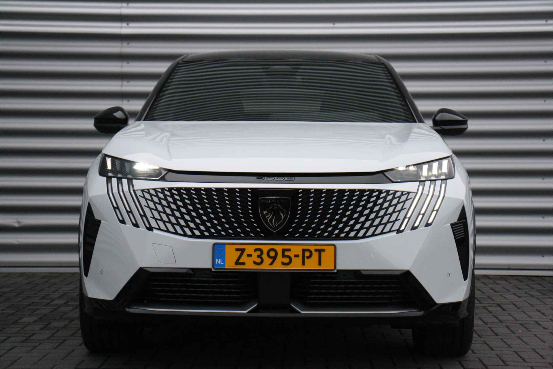 Peugeot E-3008 73KWH GT 214PK / NAVI / LEDER / CLIMA / FULL-LED / 20" LMV / KEYLESS / 360° CAMERA / ADAPT. CRUISECONTROL / WINTERPAKKET / NIEUW - 5/53