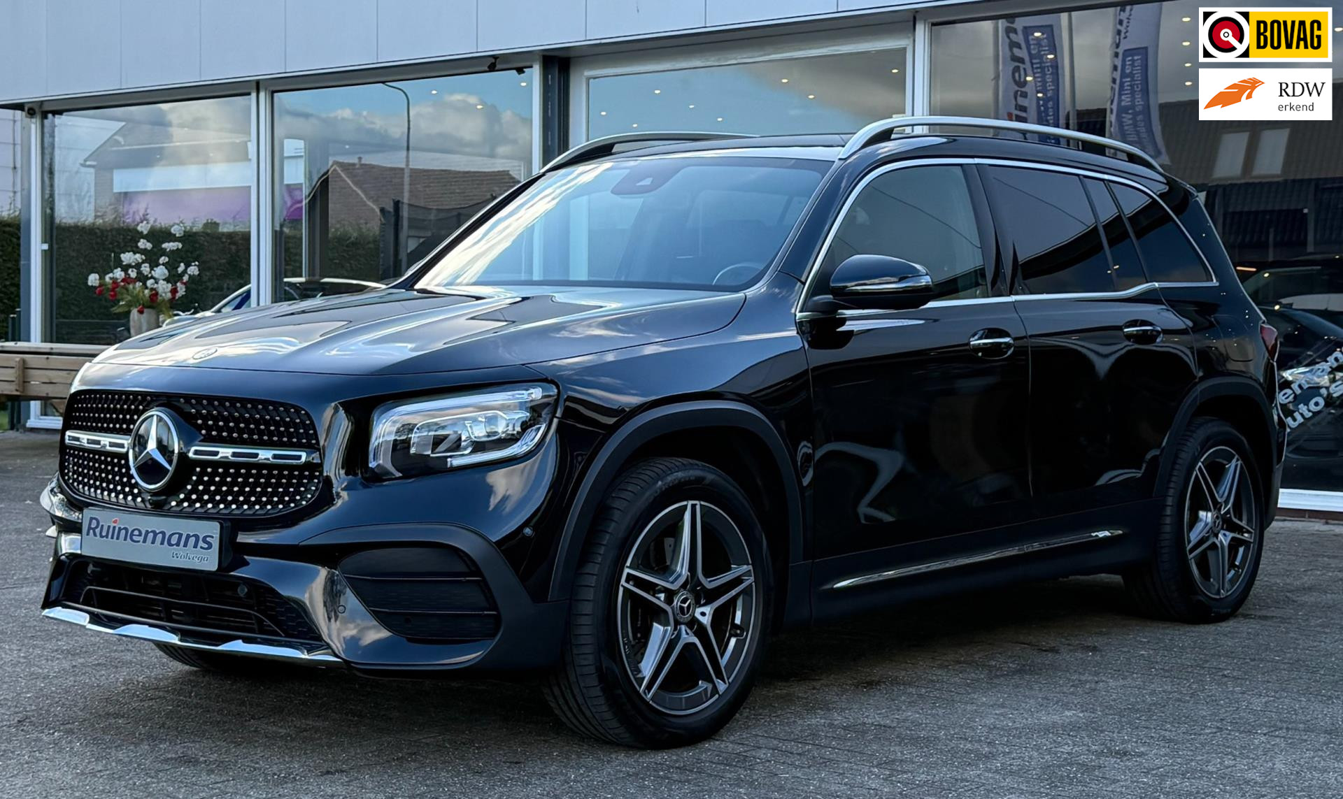 Mercedes-Benz GLB 200 AMG Line / SFEER / TREKHAAK / CAMERA / NL AUTO