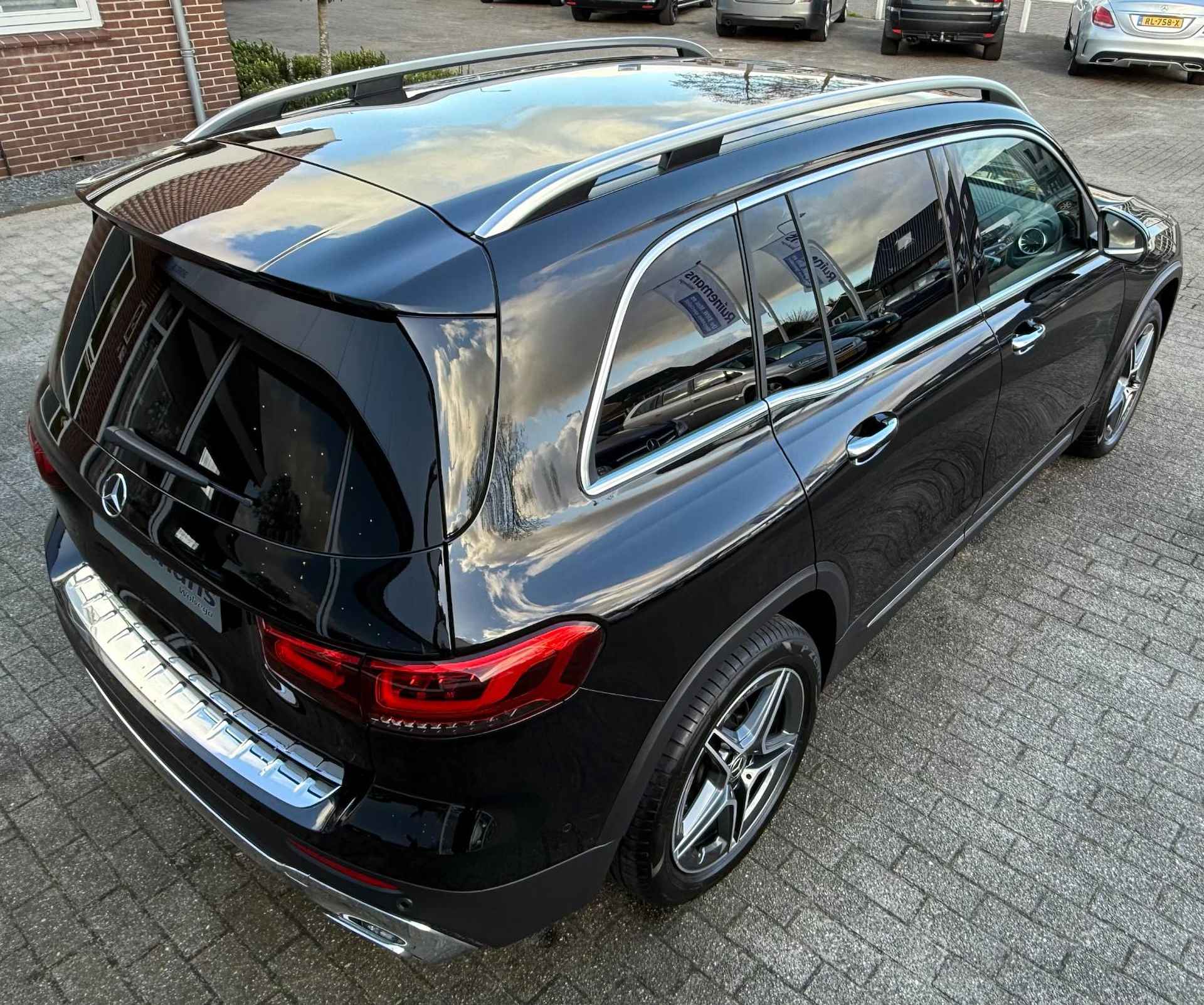 Mercedes-Benz GLB 200 AMG Line / SFEER / TREKHAAK / CAMERA / NL AUTO - 13/65