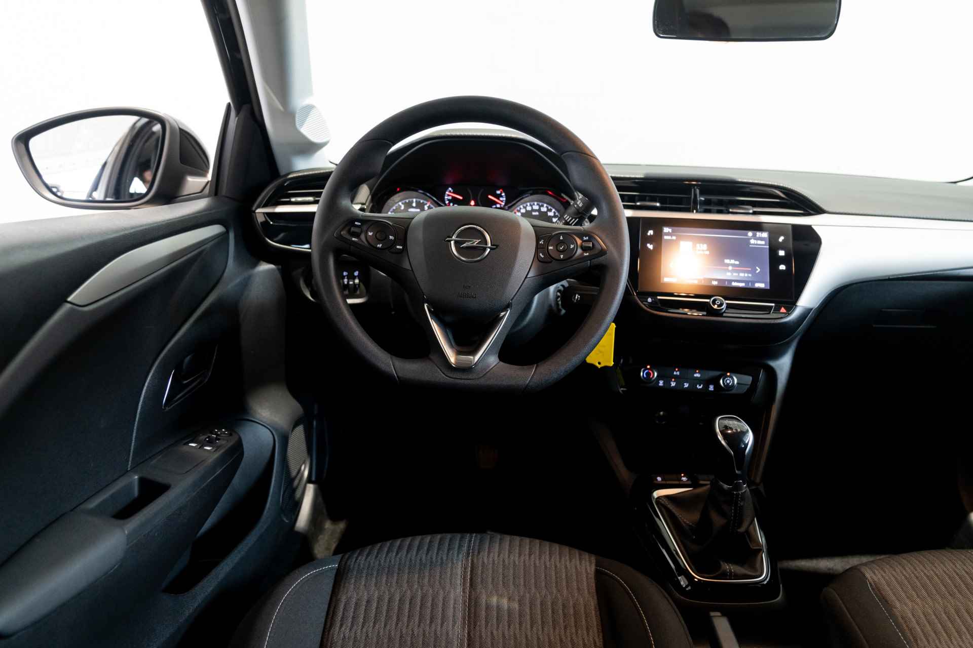 Opel Corsa 1.2 Edition | Origineel Nederlandse Auto | NAP | Apple Carplay & Android Auto | Parkeersensoren | Donker Glas achter | - 29/30