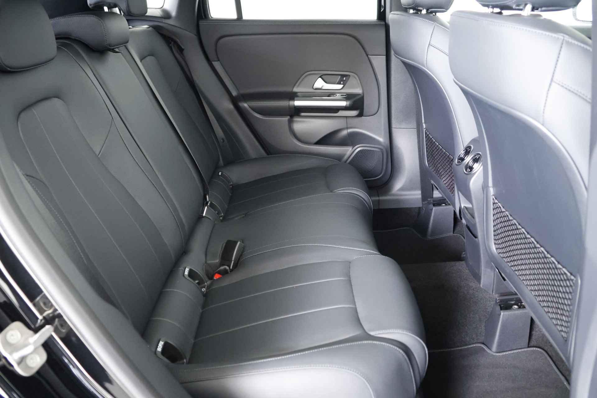 Mercedes-Benz GLA 250 4MATIC Progressive / LED / NAVI / CarPlay / Leder / Cam / DAB+ - 12/35