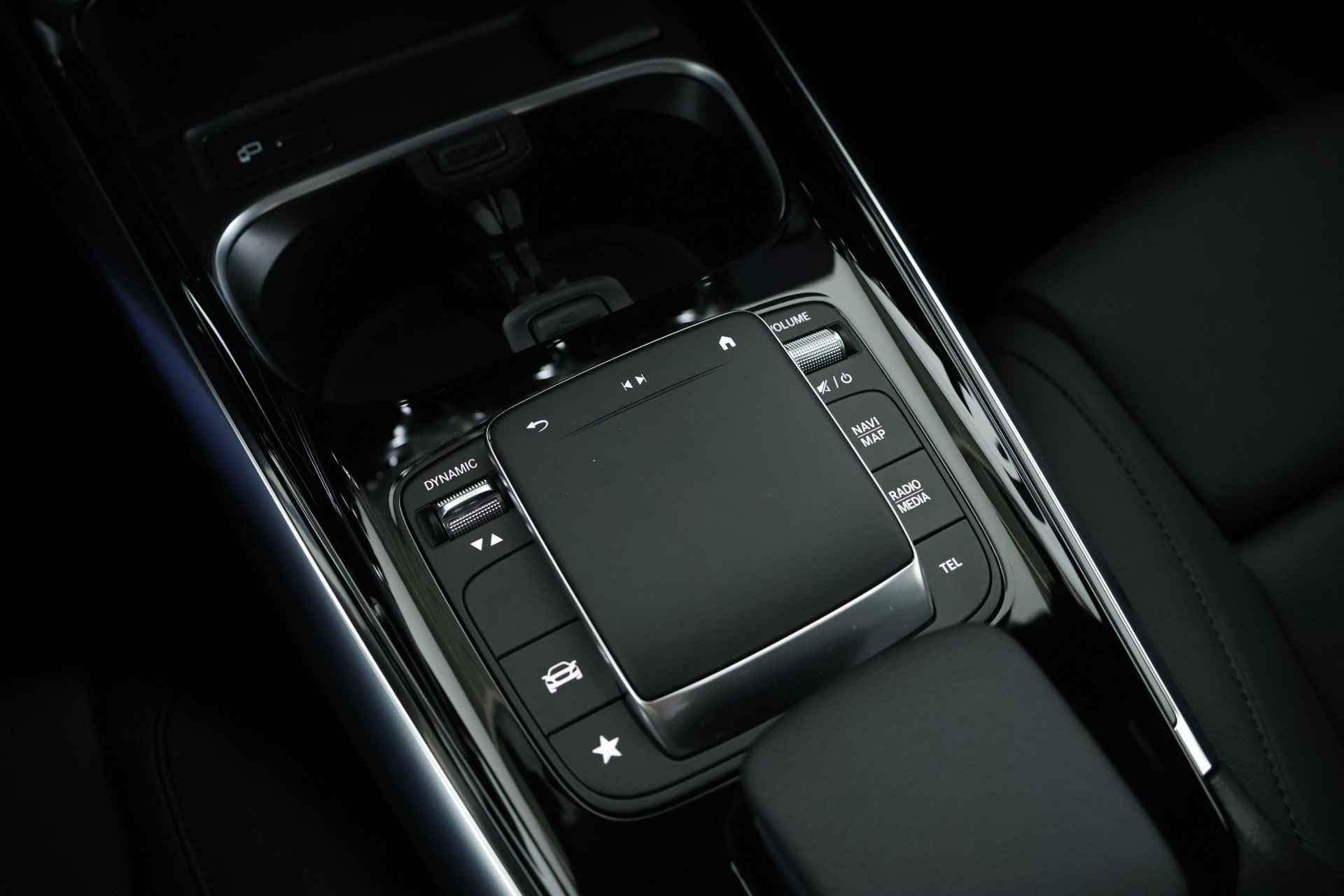 Mercedes-Benz GLA 250 4MATIC Progressive / LED / NAVI / CarPlay / Leder / Cam / DAB+ - 16/35