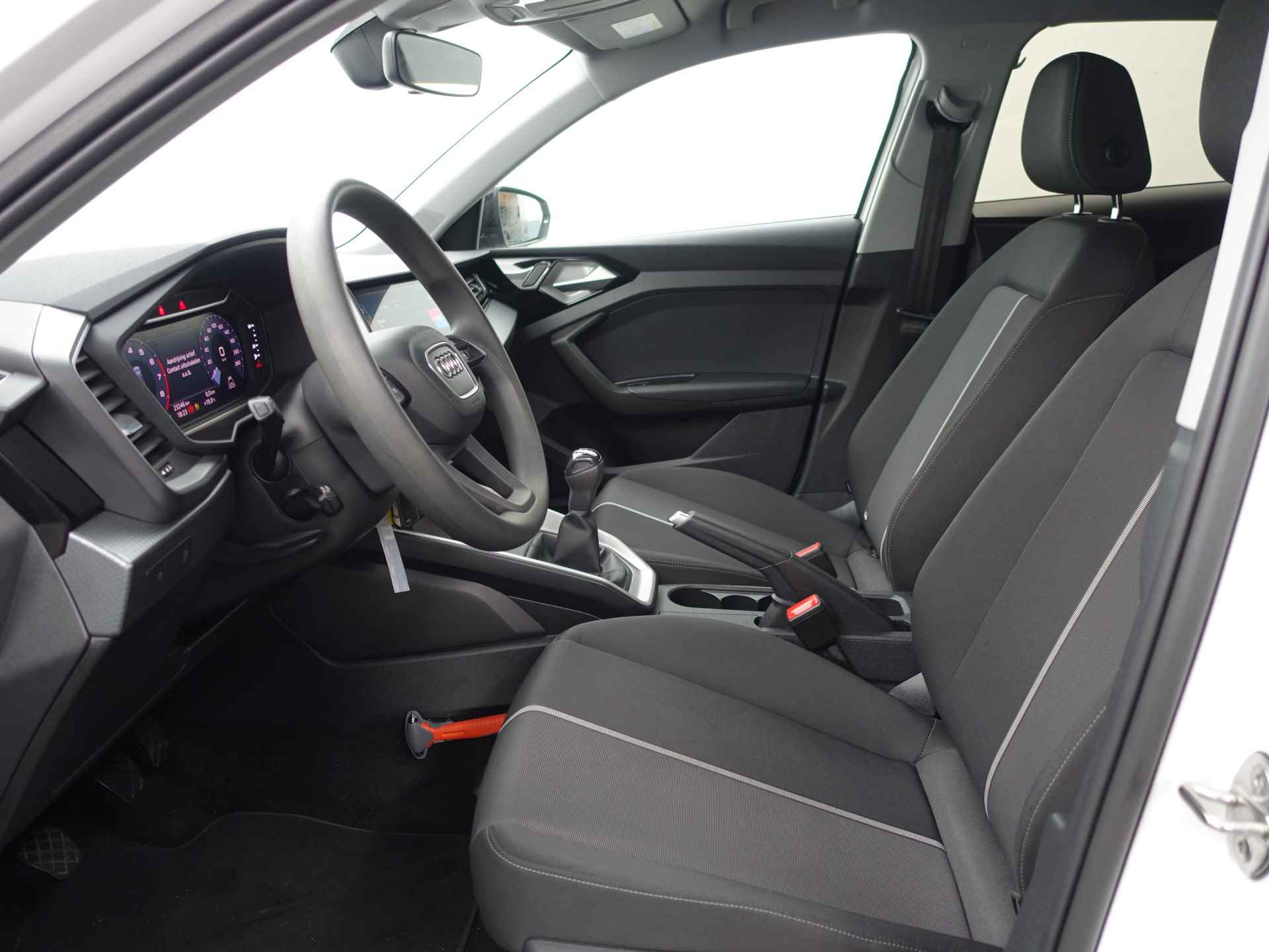 Audi A1 Sportback 25 TFSI S-Line Two Tone, Virtual Cockpit, Navi, Clima, Lane Assist - 29/31