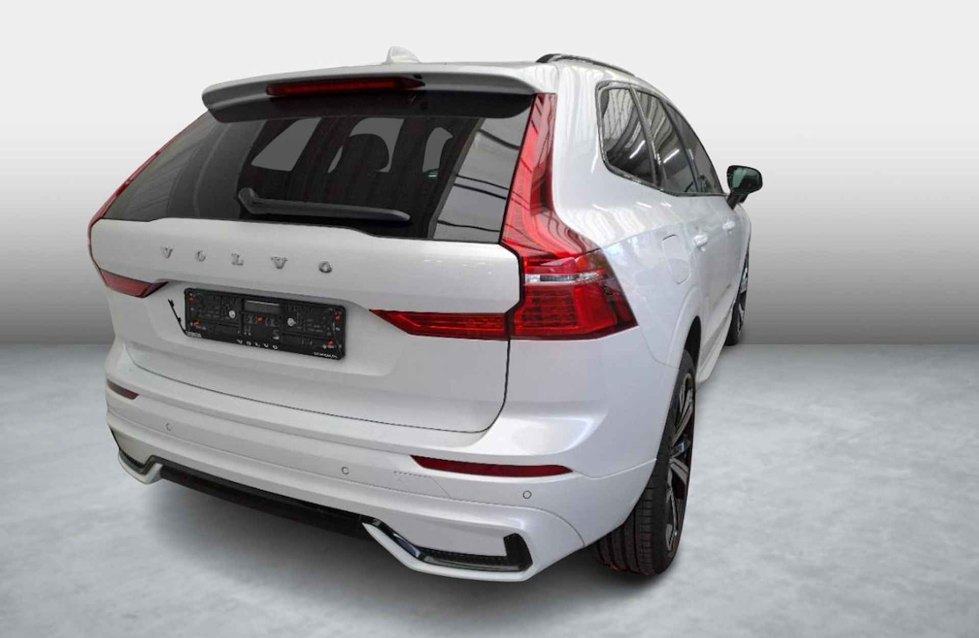 Volvo XC60 2.0 B5 D AWD Ultimate Dark | Luchtvering | Harman/Kardon | Panorama Schuifdak | Sportstoelen | Standkachel | HUD - 5/10