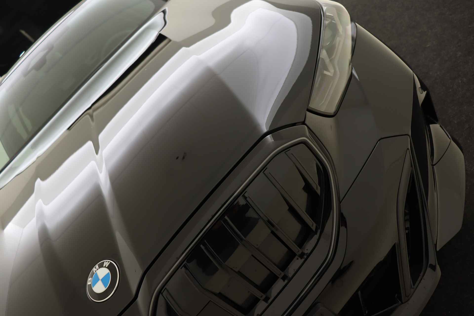 BMW 5 Serie 520i M Sport Automaat / Panoramadak / Parking Assistant Plus / Adaptieve LED / M Sportonderstel / Harman-Kardon / Live Cockpit Professional - 43/47