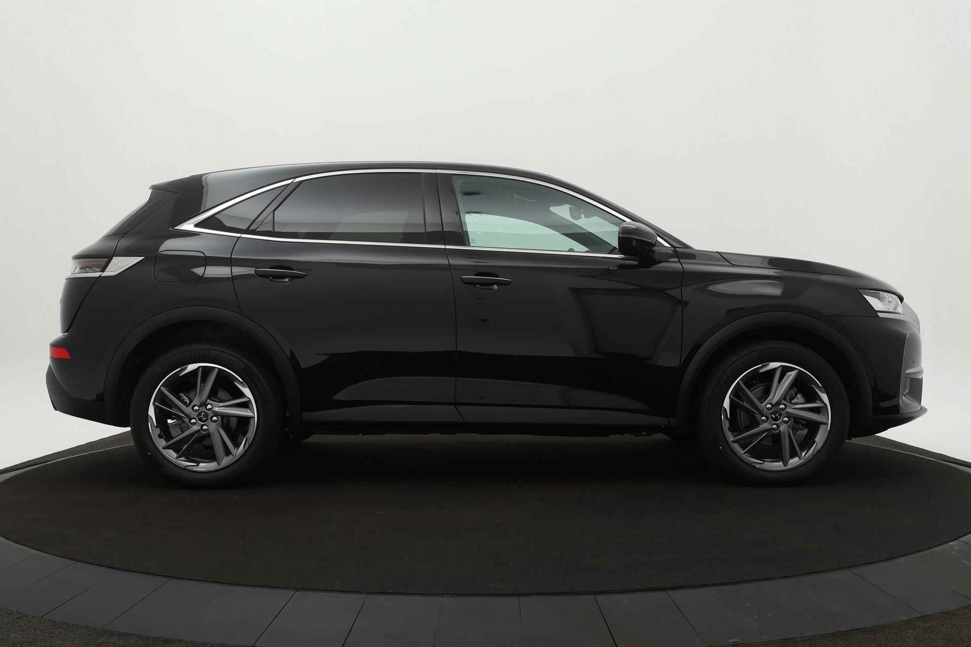 DS 7 Crossback 1.2 130PK BASTILLE+ AUT. | NAVIGATIE | CAMERA | ADAPT. CRUISE | CARPLAY | CLIMATE CONTROL | PDC v+a | LMV 19INCH | 8000 km - 6/29