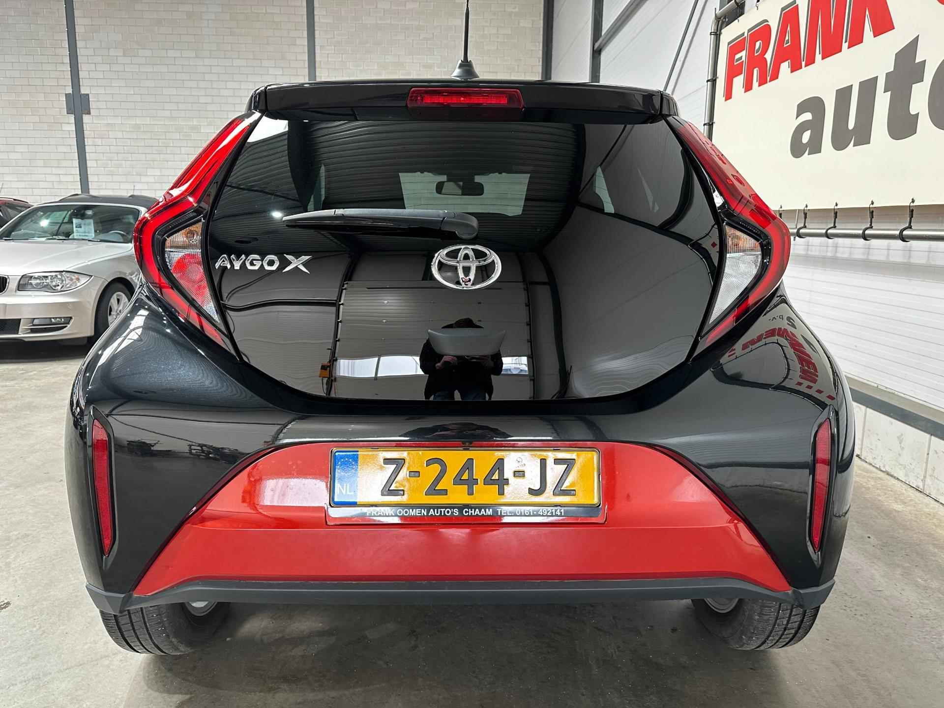 Toyota Aygo X 1.0 VVT-i S-CVT + Camera | LED | Cruise | Lane Assist | Stoelverwarming | Rijklaarprijs - 9/26