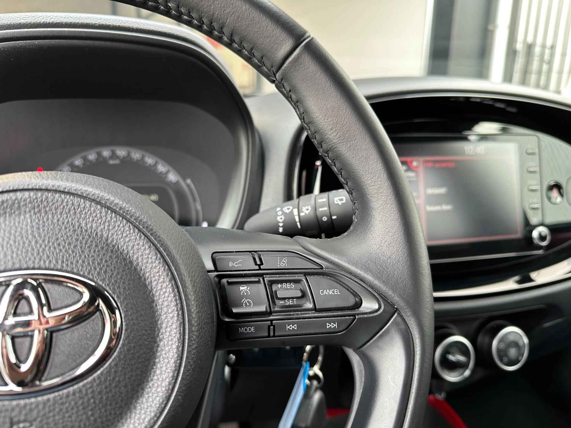 Toyota Aygo X 1.0 VVT-i S-CVT + Camera | LED | Cruise | Lane Assist | Stoelverwarming | Rijklaarprijs - 19/26