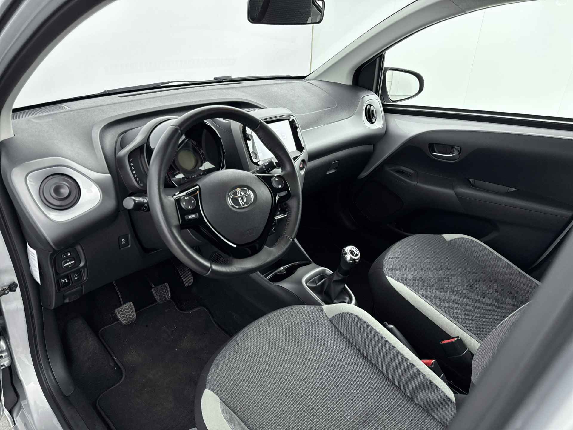 Toyota Aygo 1.0 VVT-i x-play | 1e Eigenaar | Parkeercamera | - 40/42