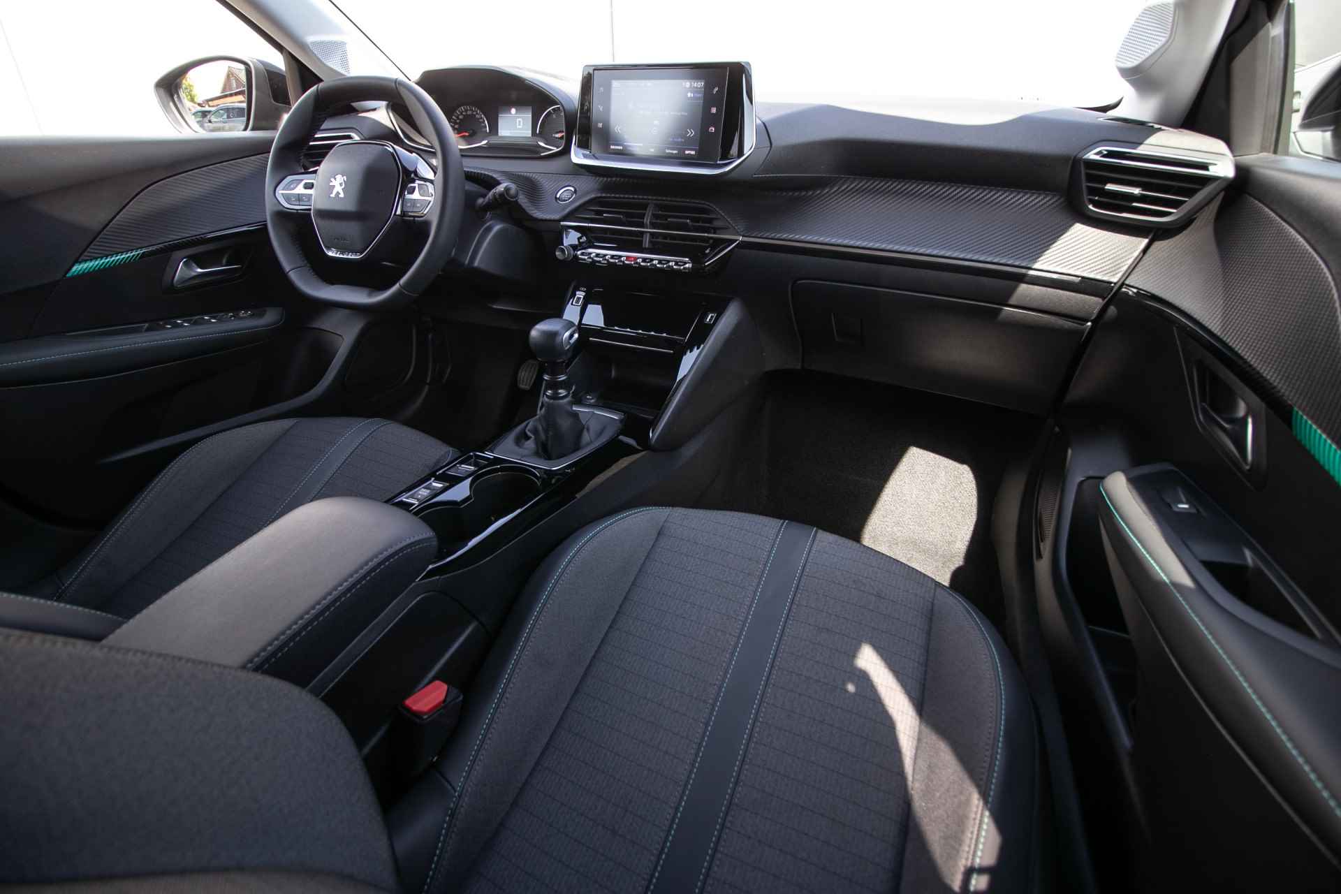 Peugeot 208 1.2 PureTech Allure Pack - All-in rijklrprs | Carplay/Android | camera - 4/39