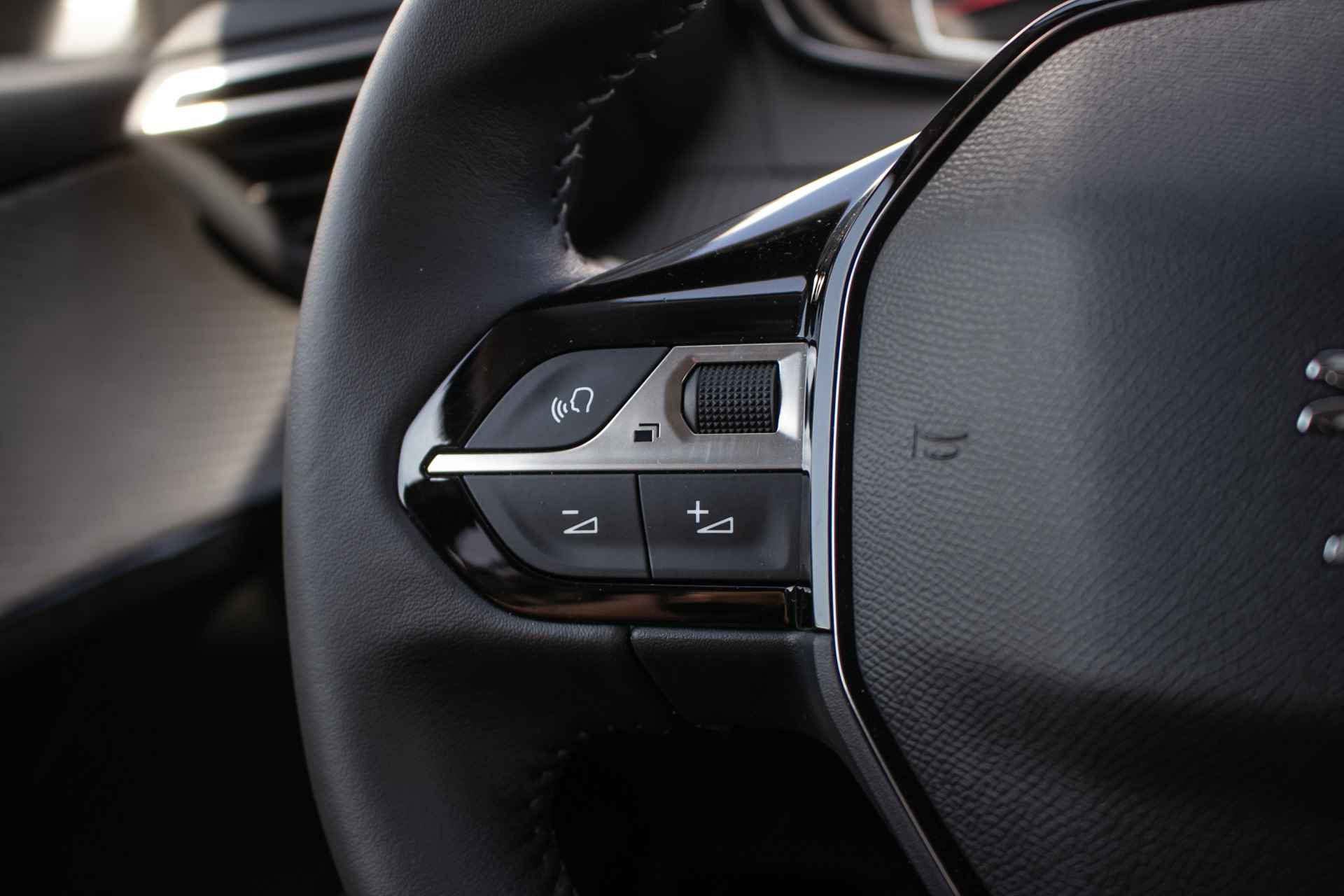 Peugeot 208 1.2 PureTech Allure Pack - All-in rijklrprs | Carplay/Android | camera - 34/39