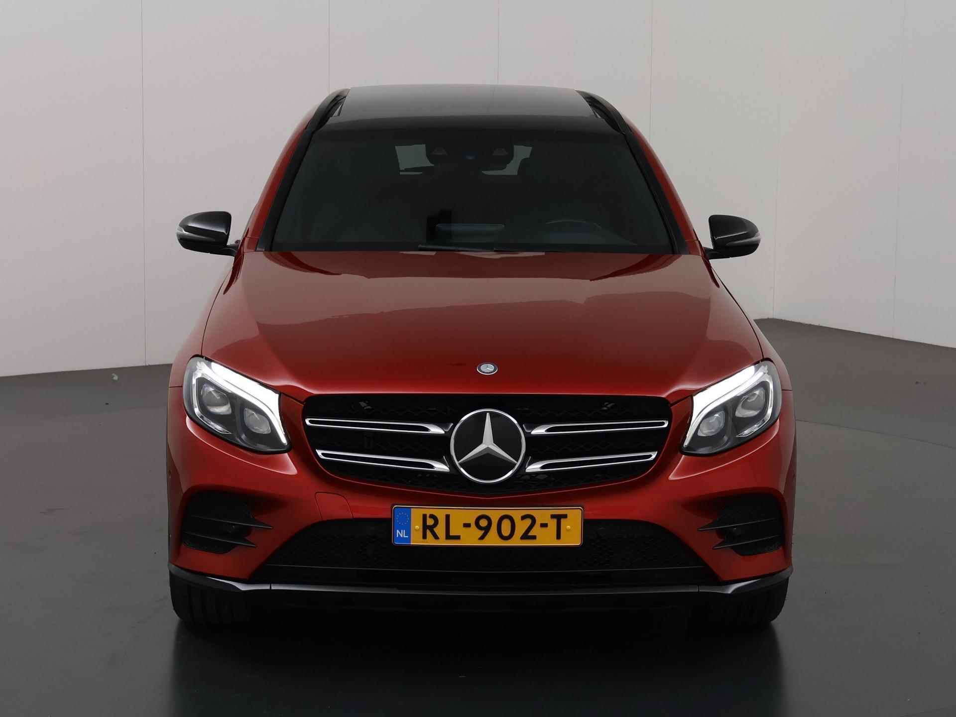 Mercedes-Benz GLC-klasse 350e 4MATIC Business Solution AMG | Luchtvering | Ele. wegklapbare trekhaak | Camera | Burmester Audio | HUD | Panoramadak | Adaptieve Cruise Control | Lederen Interieur | - 4/53