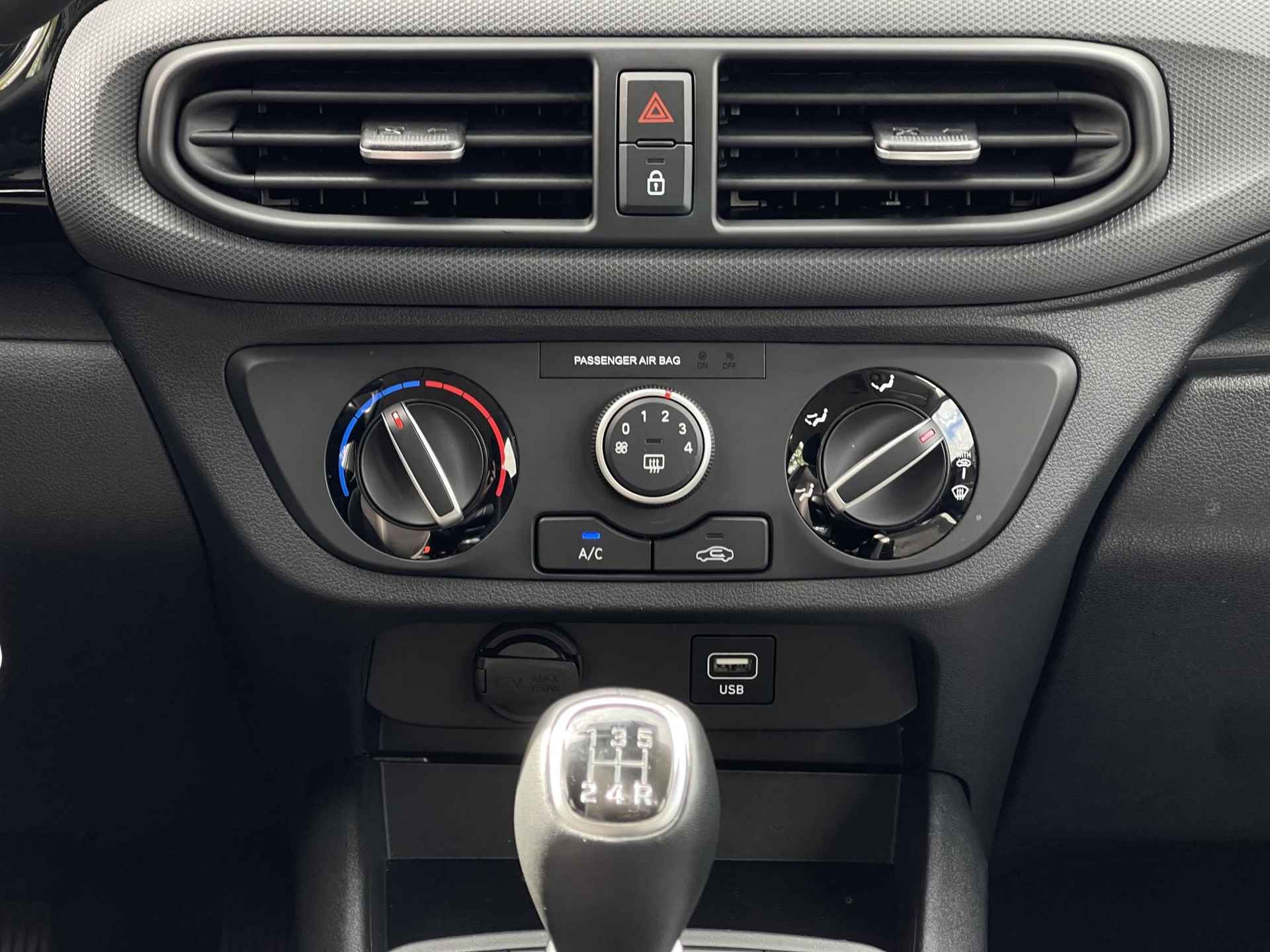 Hyundai i10 1.0 Comfort | Apple Carplay/Android Auto | Camera | Cruise Control | Airco | Bluetooth Tel. | DAB | Rijklaarprijs! - 17/24