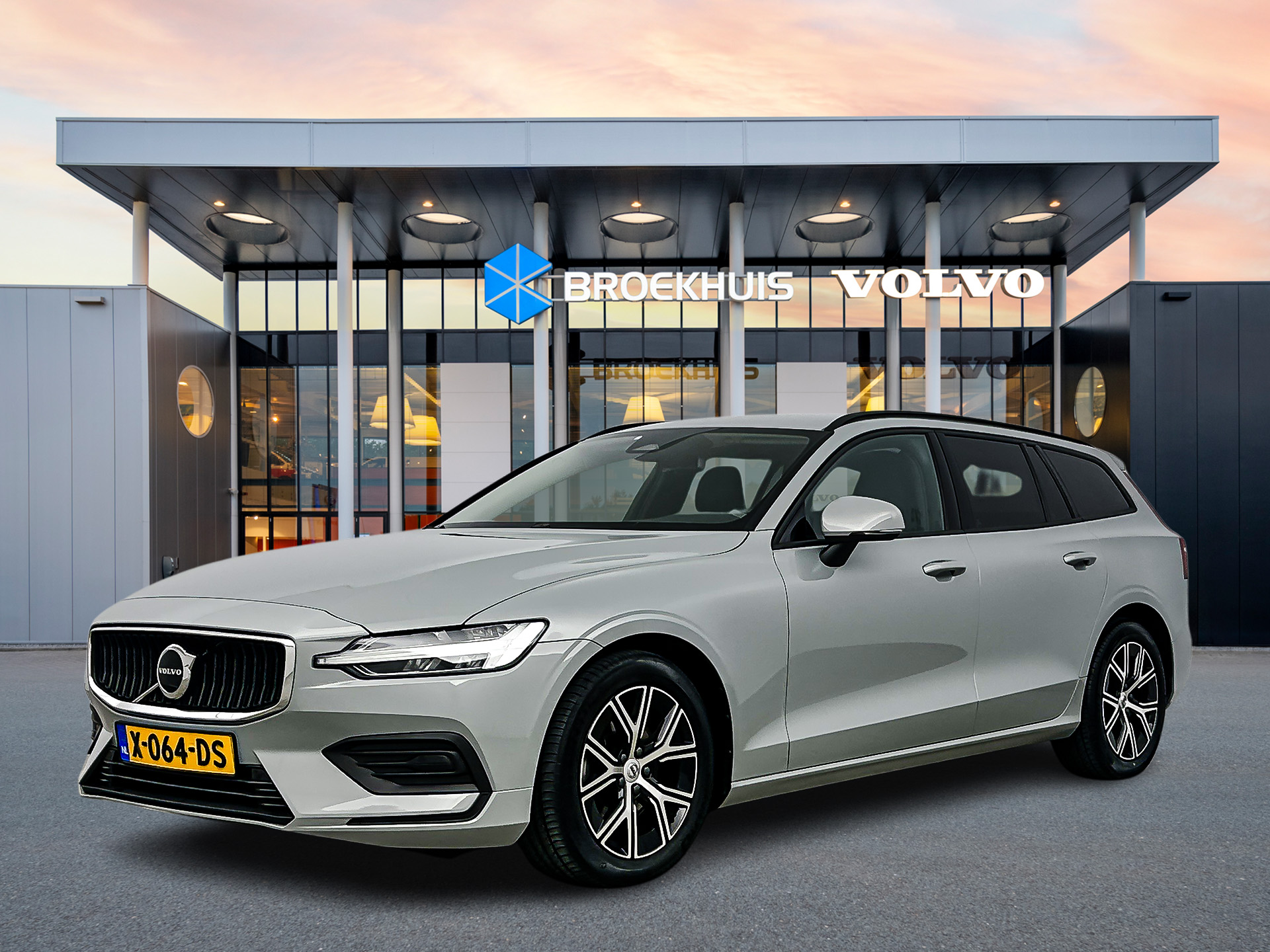 Volvo V60 B3 Essential Edition | Google | Leder | Getint glas | Parkeercamera | Parkeersensoren