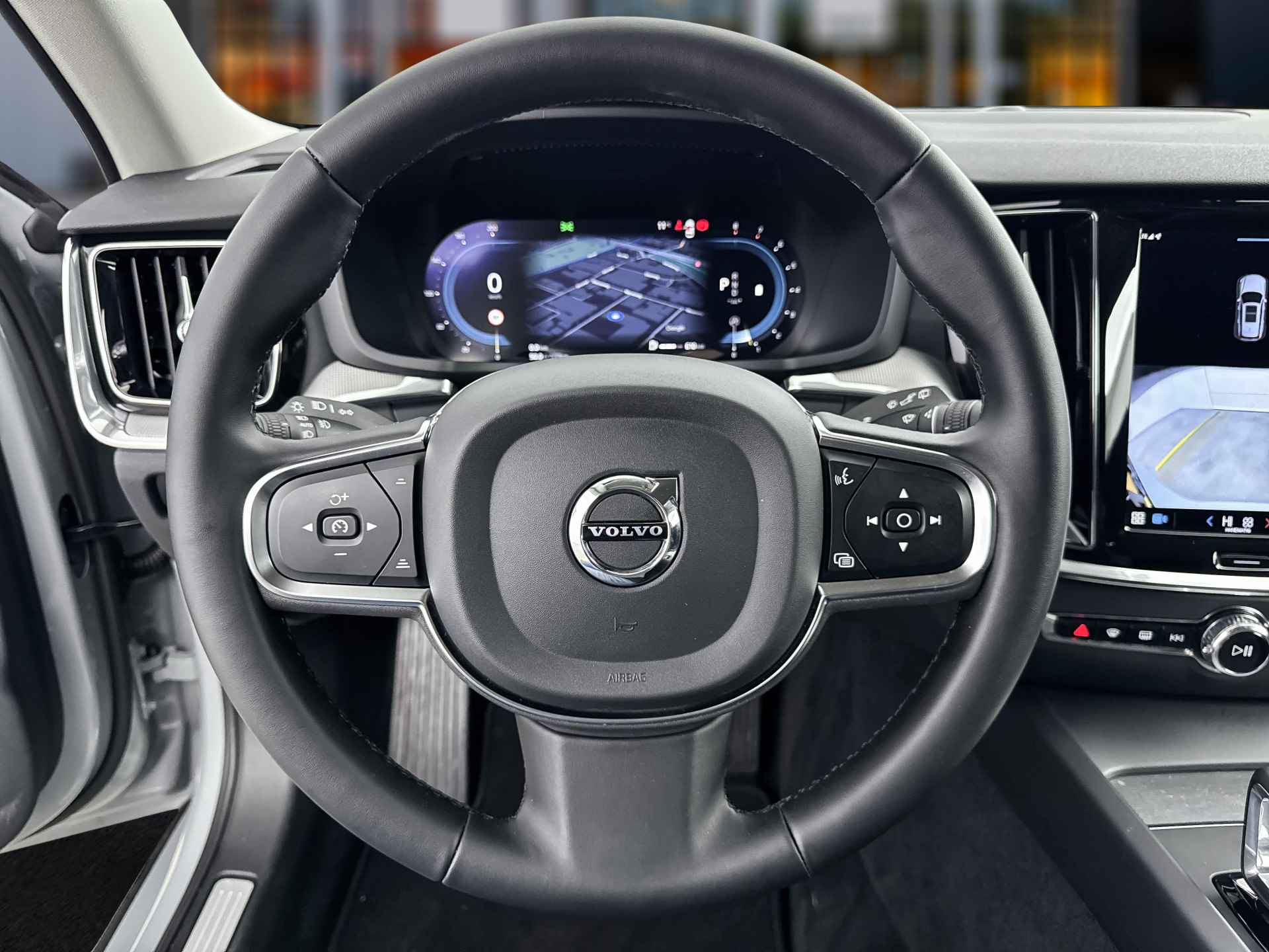 Volvo V60 B3 Essential Edition | Google | Leder | Getint glas | Parkeercamera | Parkeersensoren - 18/28