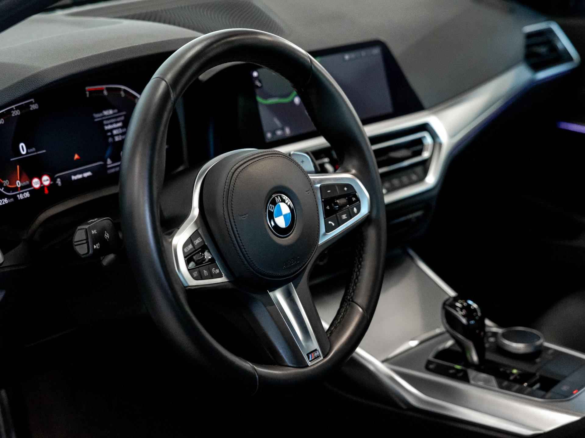 BMW 3-serie Touring 318i M Pakket / 156pk / Leder / Side assist / Virtual Cockpit - 16/36