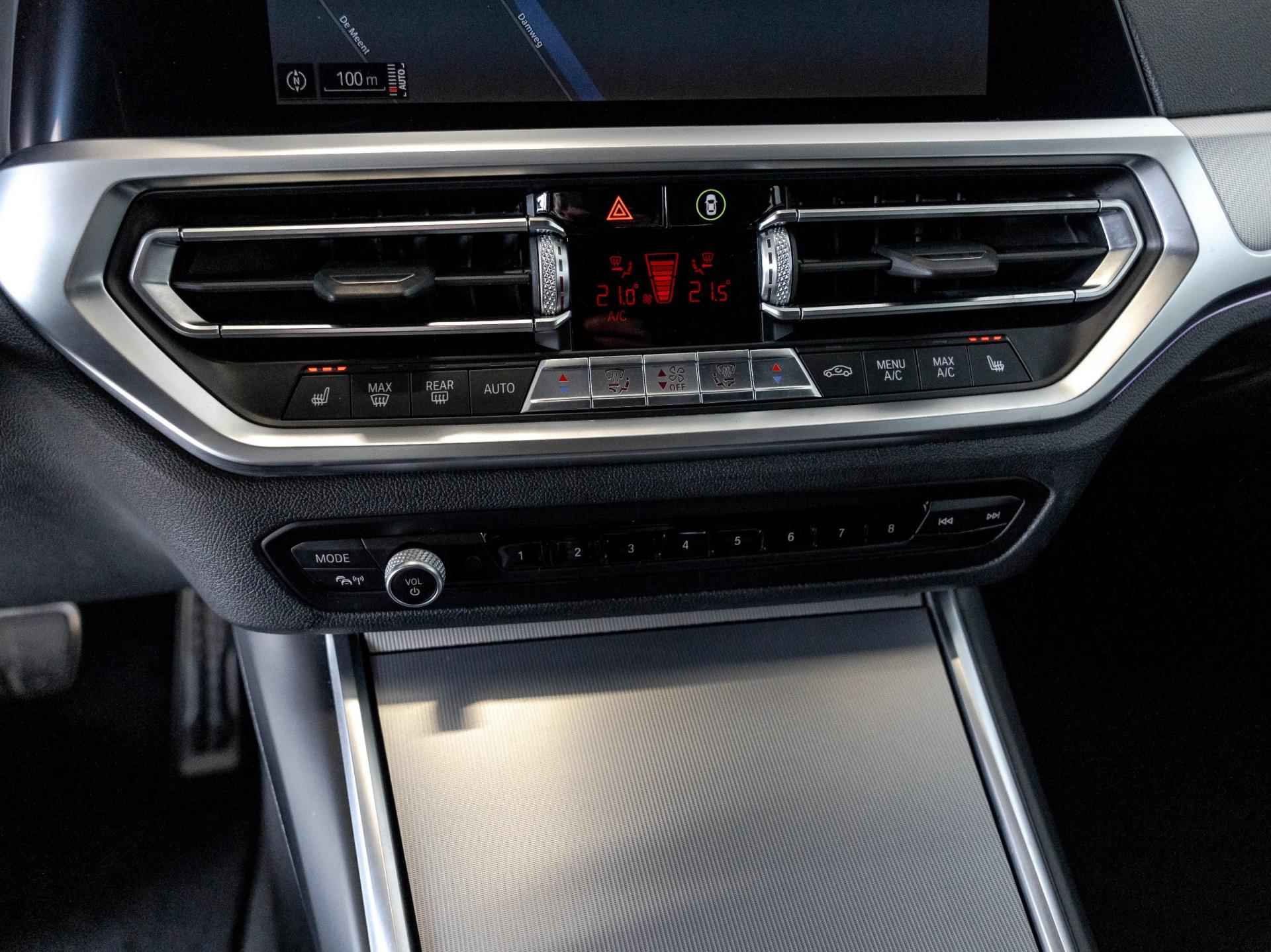 BMW 3-serie Touring 318i M Pakket / 156pk / Leder / Side assist / Virtual Cockpit - 31/36