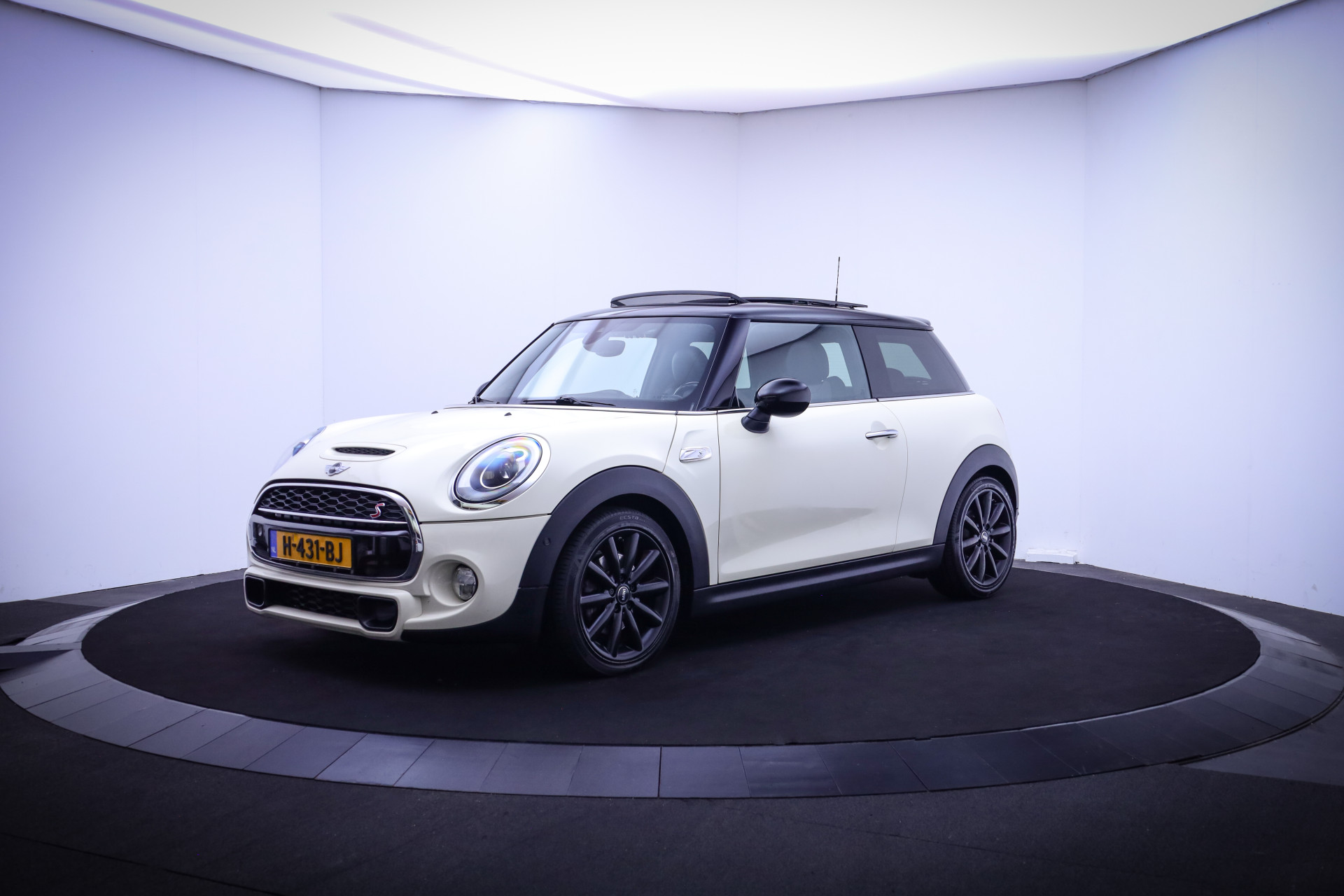 MINI Mini 2.0 Cooper S Chili Serious Business PANO/HARMAN KARDON/CAMERA/ADAPTIVE CRUISE/FULL LED/STOELVERW./NAVI/CLIMA/DAB+/LMV