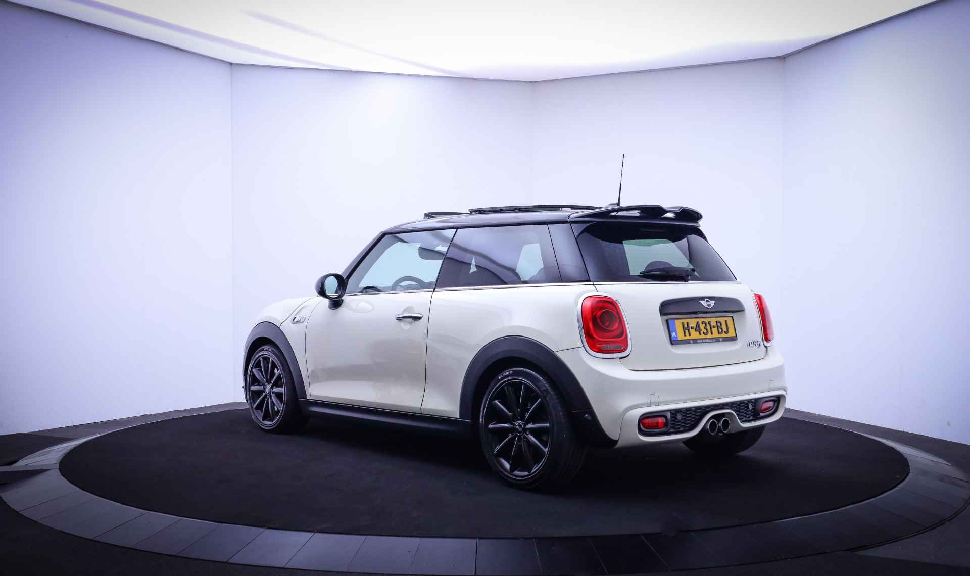 MINI Mini 2.0 Cooper S Chili Serious Business PANO/HARMAN KARDON/CAMERA/ADAPTIVE CRUISE/FULL LED/STOELVERW./NAVI/CLIMA/DAB+/LMV - 8/25