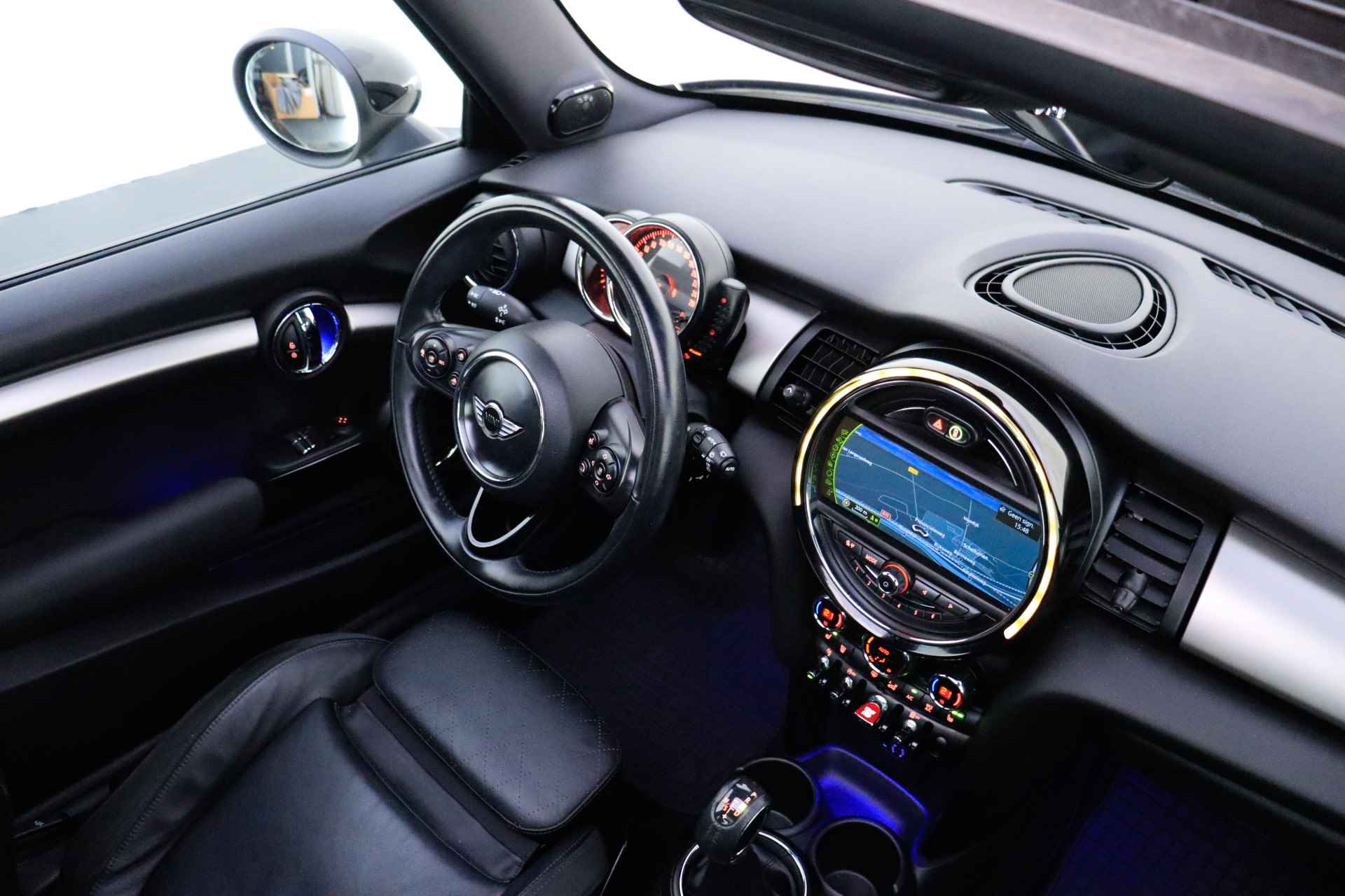 MINI Mini 2.0 Cooper S Chili Serious Business PANO/HARMAN KARDON/CAMERA/ADAPTIVE CRUISE/FULL LED/STOELVERW./NAVI/CLIMA/DAB+/LMV - 19/25