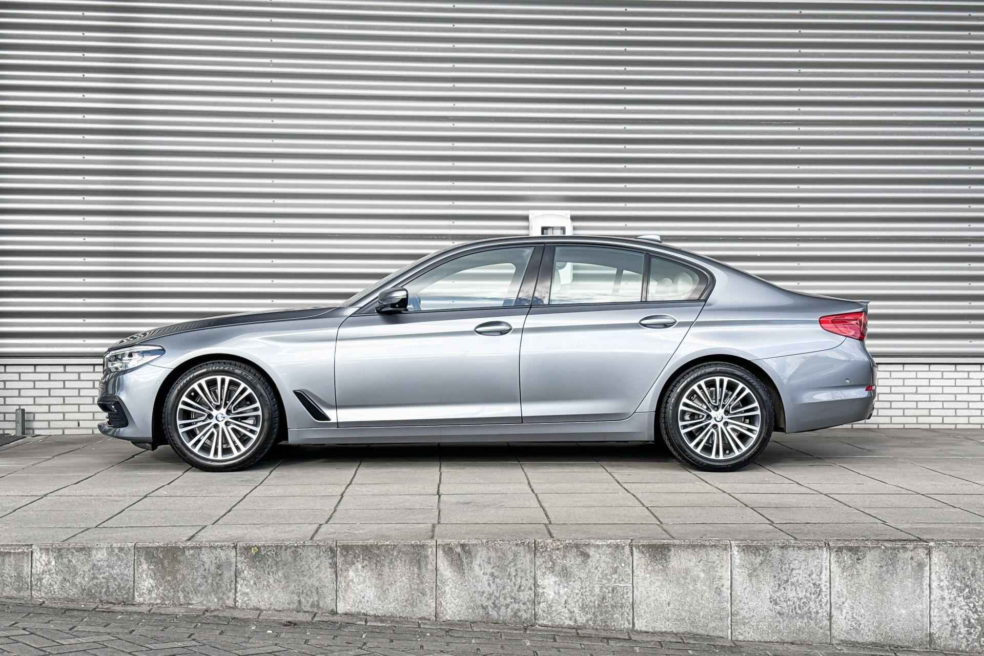 BMW 5 Serie Sedan 520d High Executive Edition - 2/24