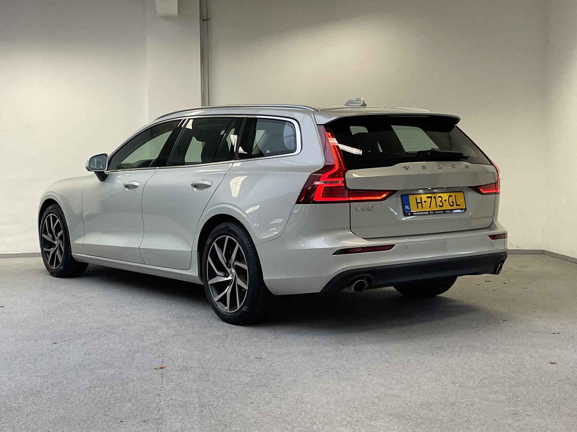 Volvo V60 2.0 T4 Momentum Pro | 1e-EIG. | STANDKACHEL | DEALERONDERHOUDEN | - 7/44