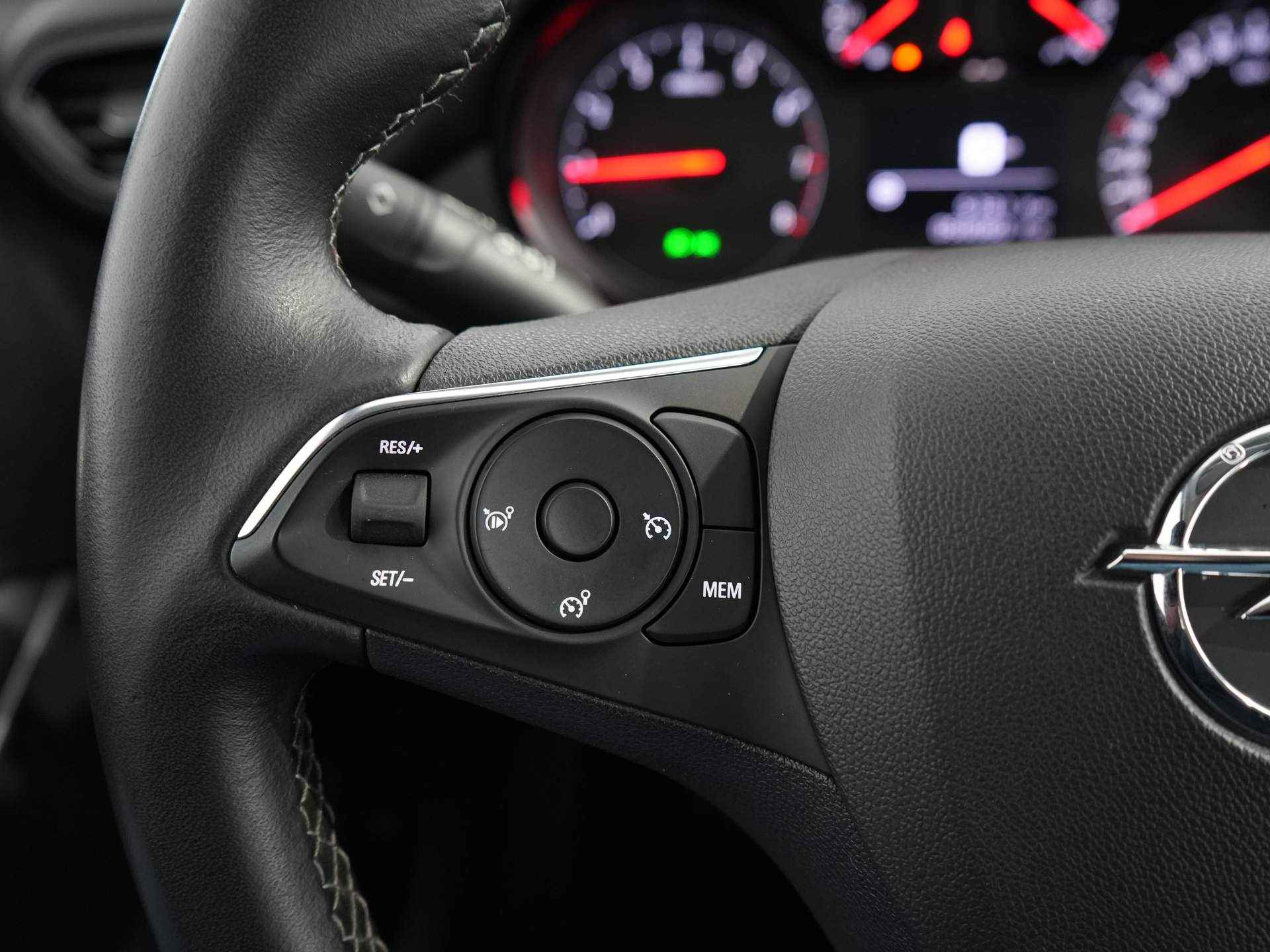 Opel Crossland X 1.2 Innovation | Parkeersensoren achter | Airco | Cruise controle | Apple carplay/ Android auto - 16/29