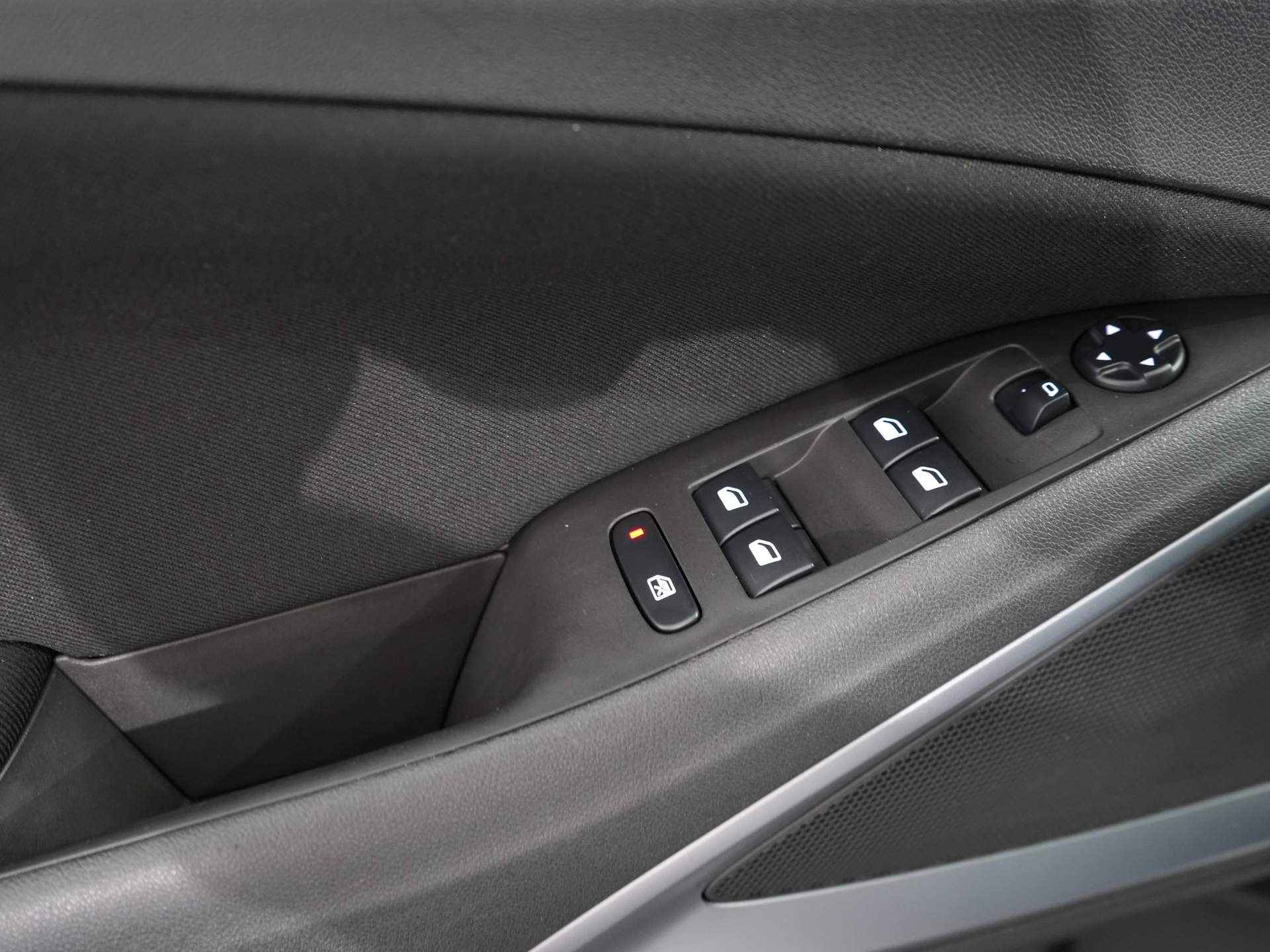 Opel Crossland X 1.2 Innovation | Parkeersensoren achter | Airco | Cruise controle | Apple carplay/ Android auto - 21/29
